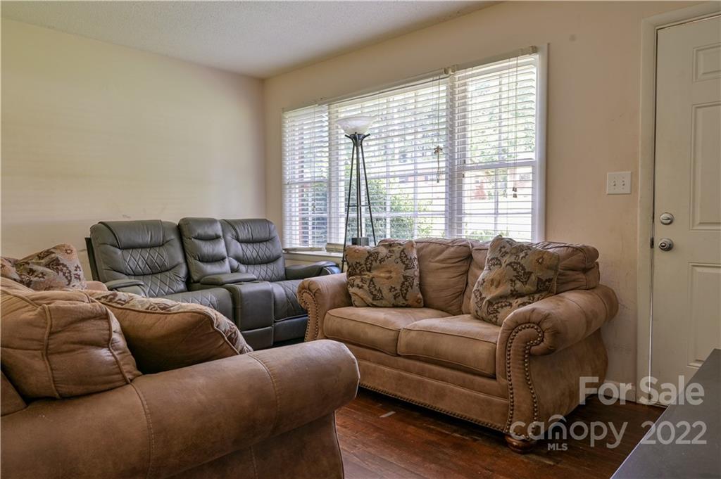 19319 Smithville Lane