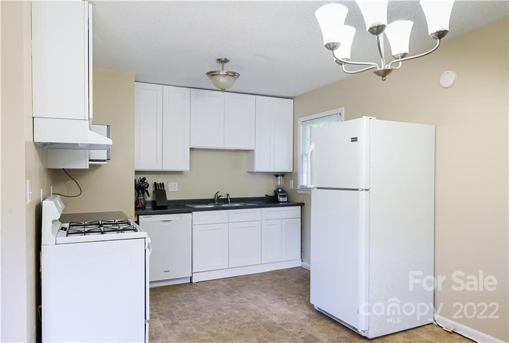 19319 Smithville Lane