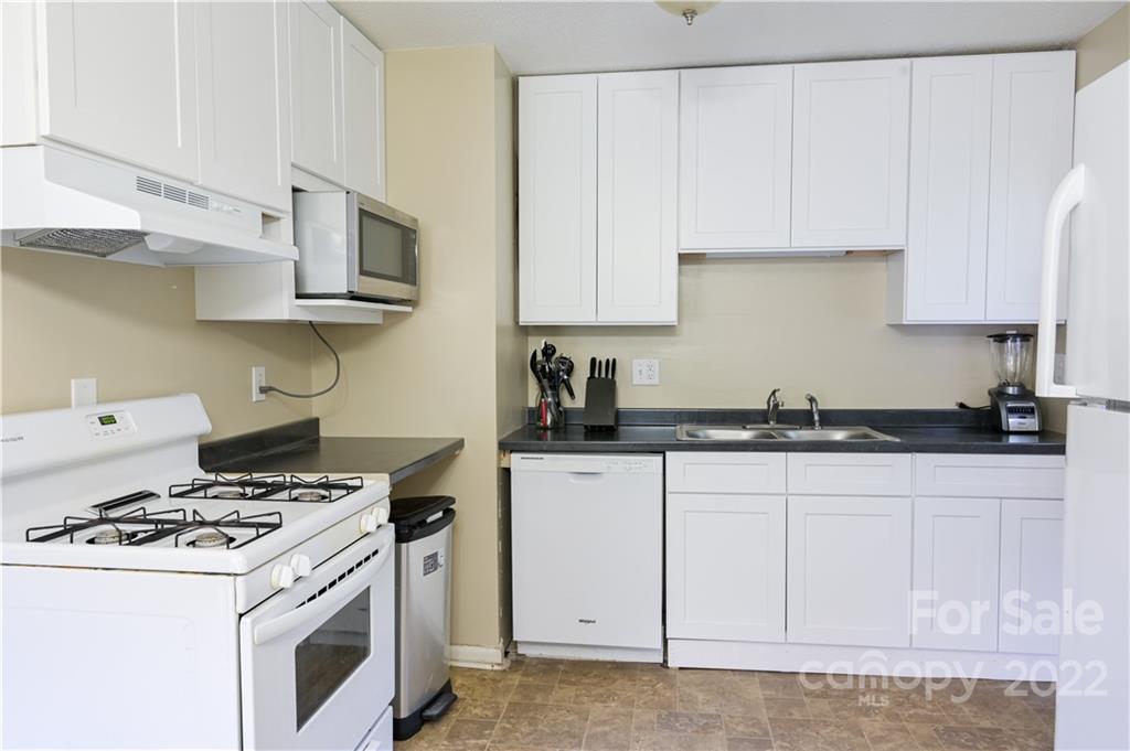 19319 Smithville Lane