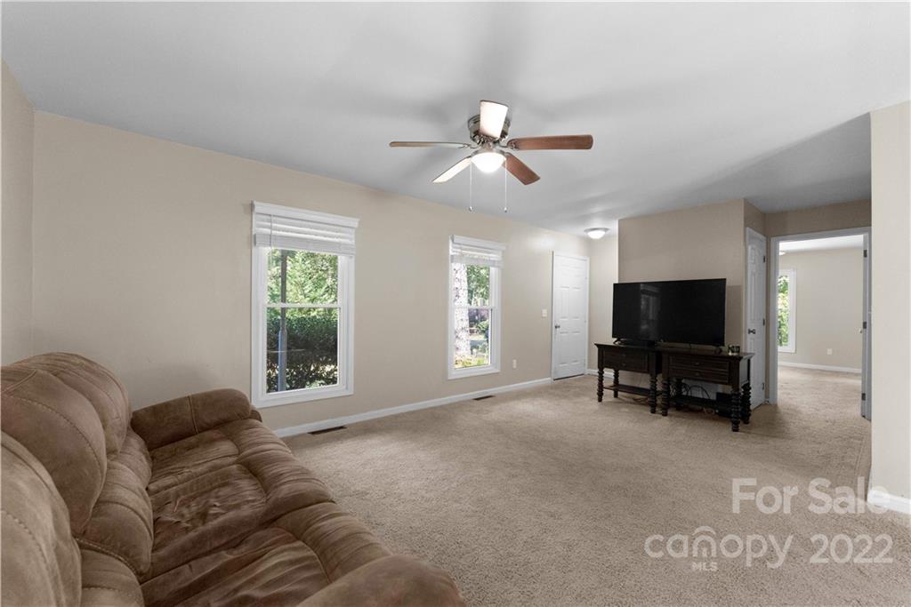 106 Brookridge Lane