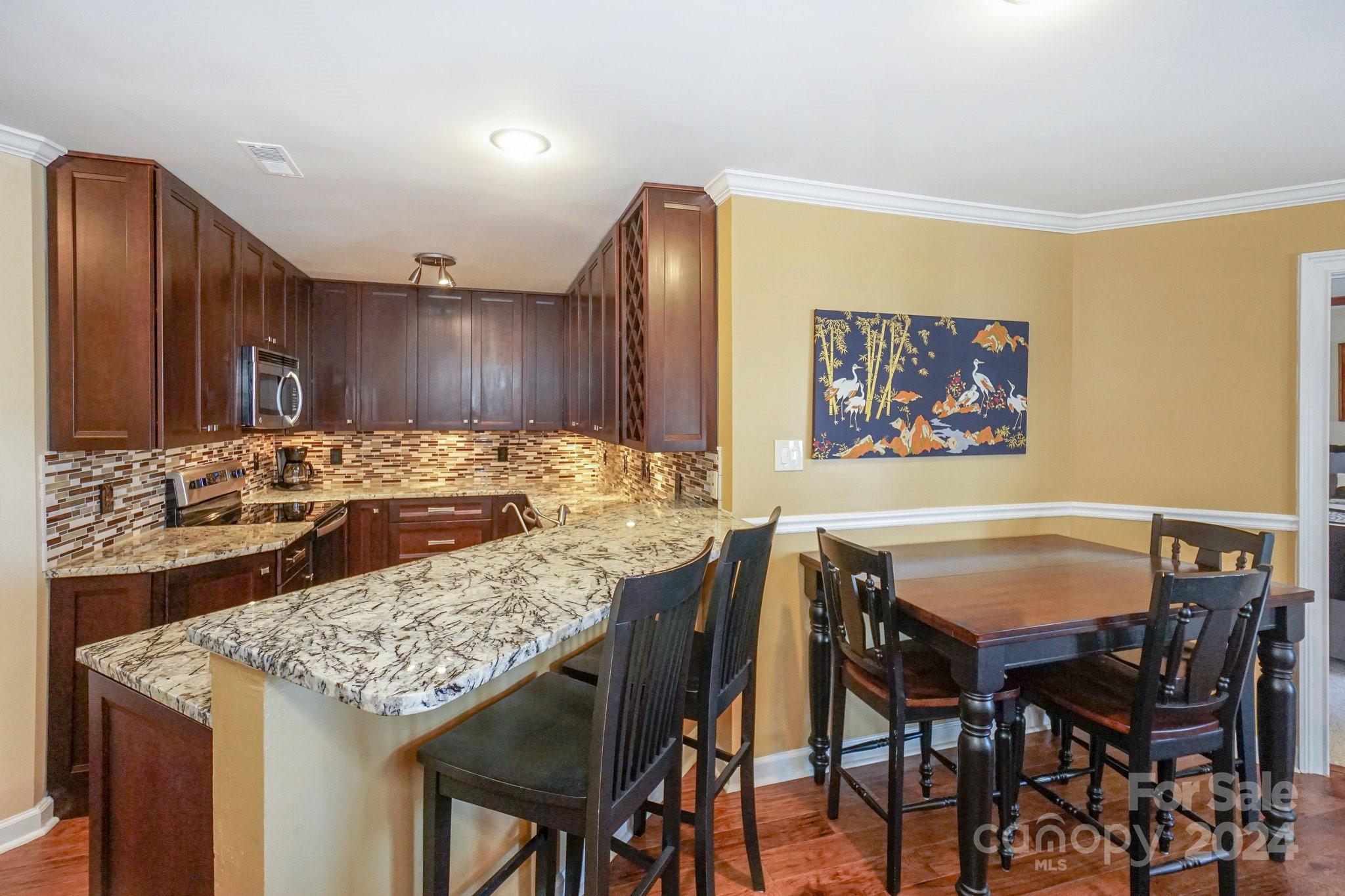 18817 Vineyard Point Lane