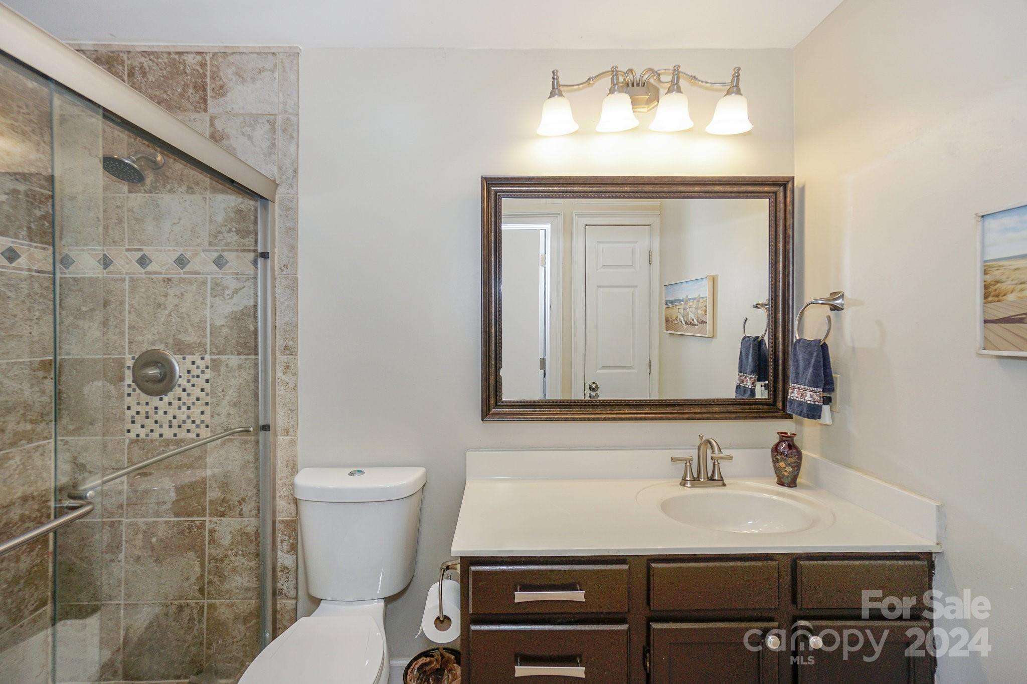 18817 Vineyard Point Lane