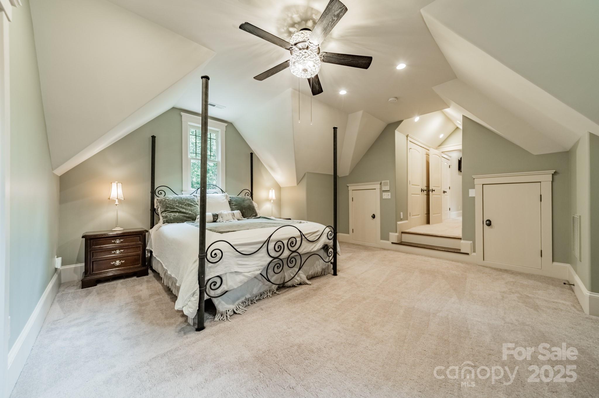 157 Dedham Loop