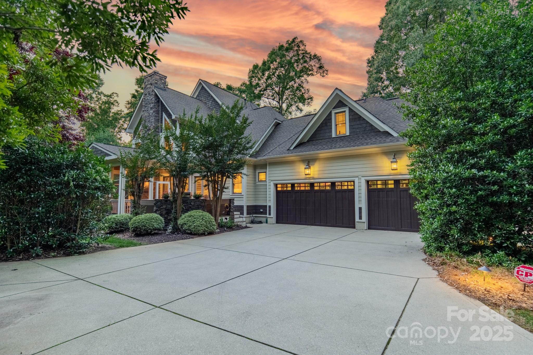 157 Dedham Loop