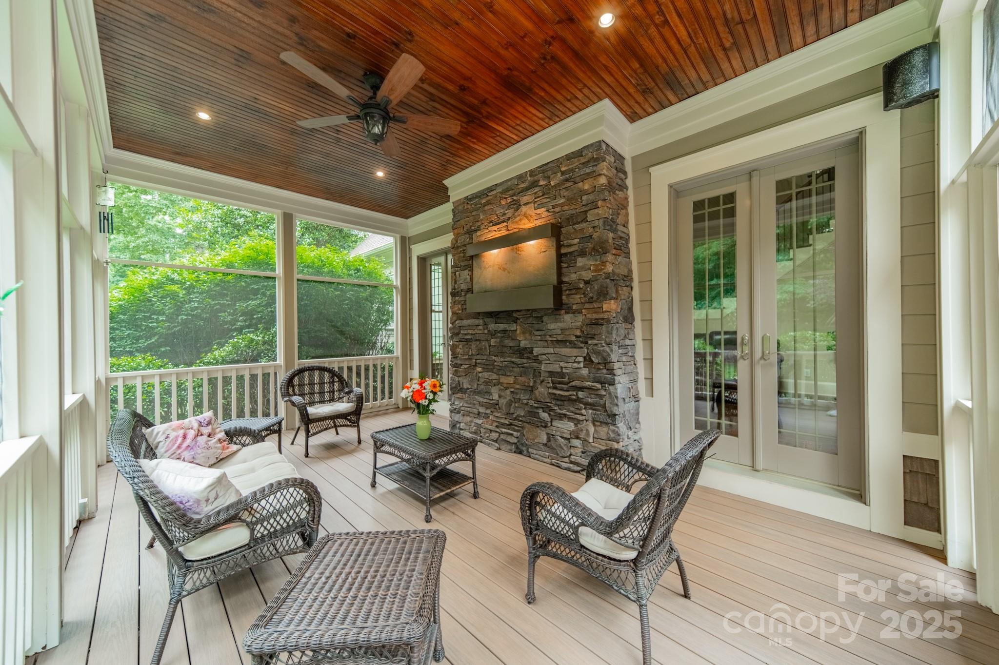 157 Dedham Loop