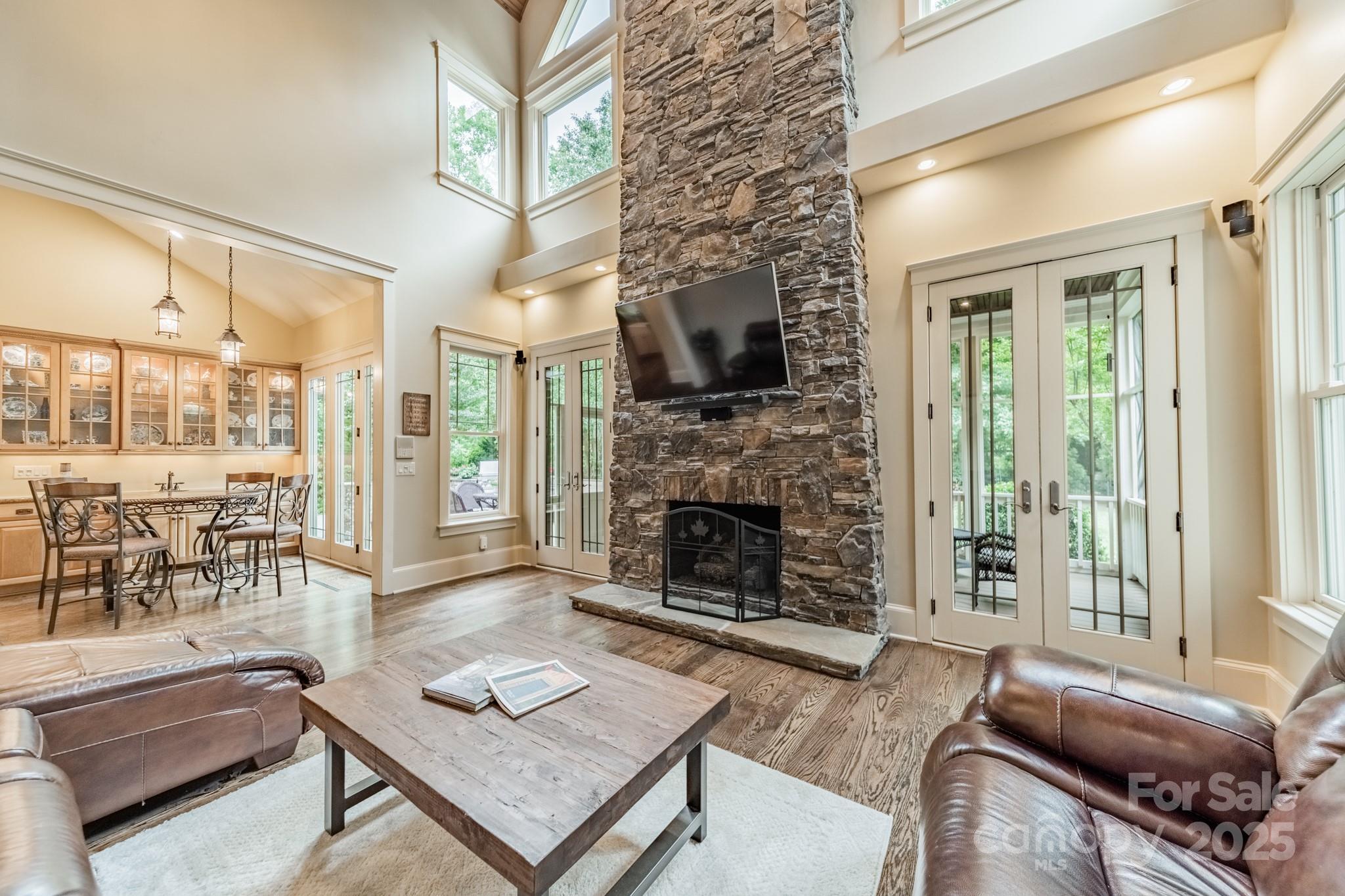 157 Dedham Loop