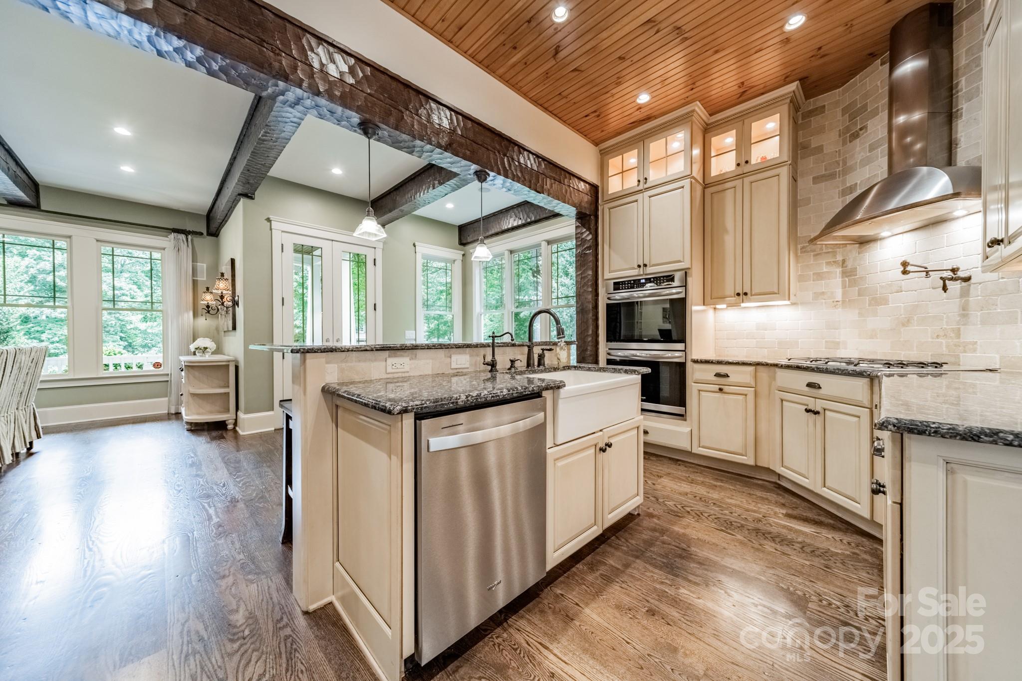 157 Dedham Loop