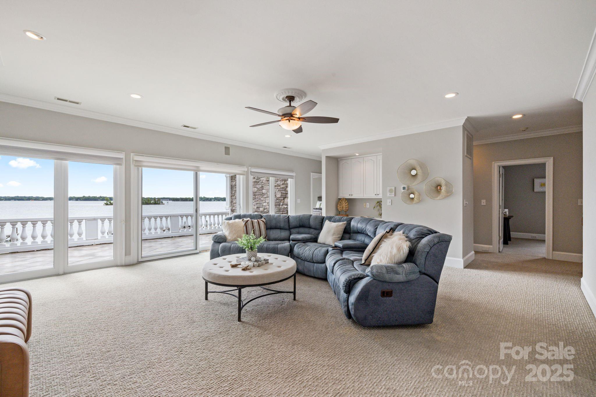 123 Sailview Road