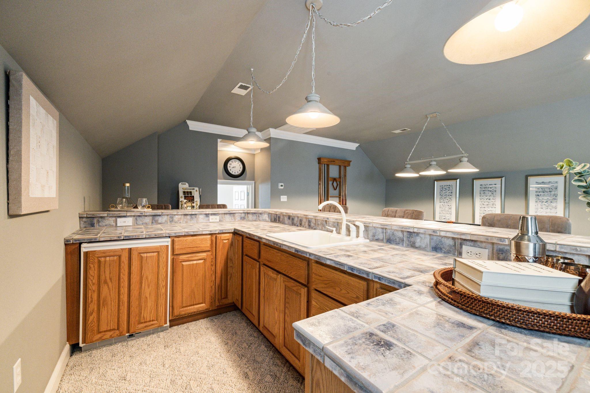 123 Sailview Road