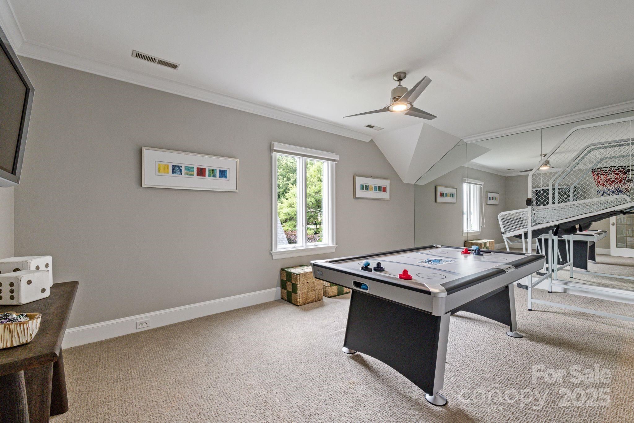 123 Sailview Road