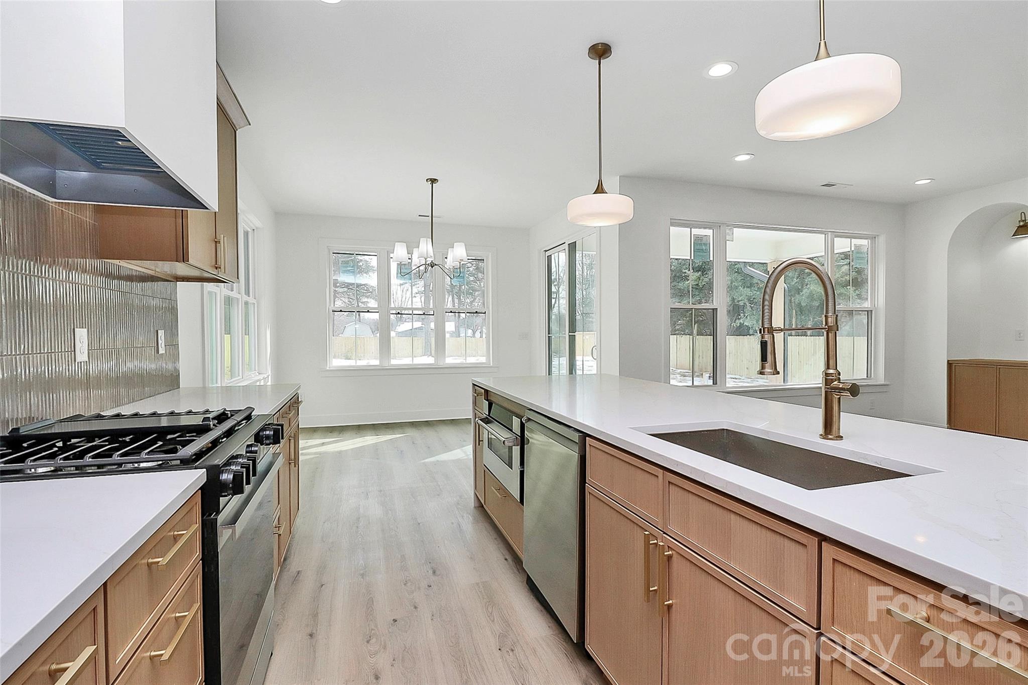 127 Hazelton Loop