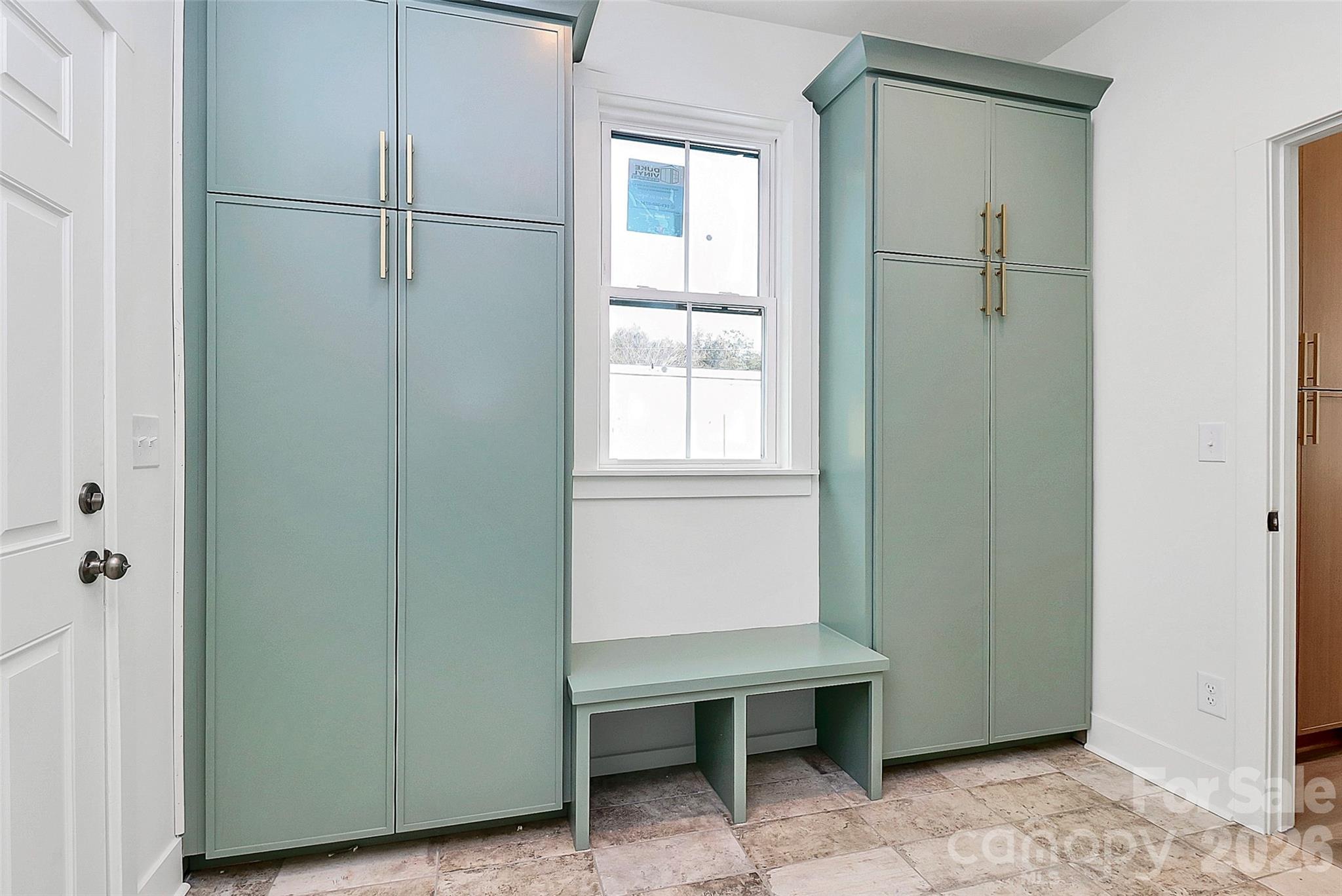 127 Hazelton Loop