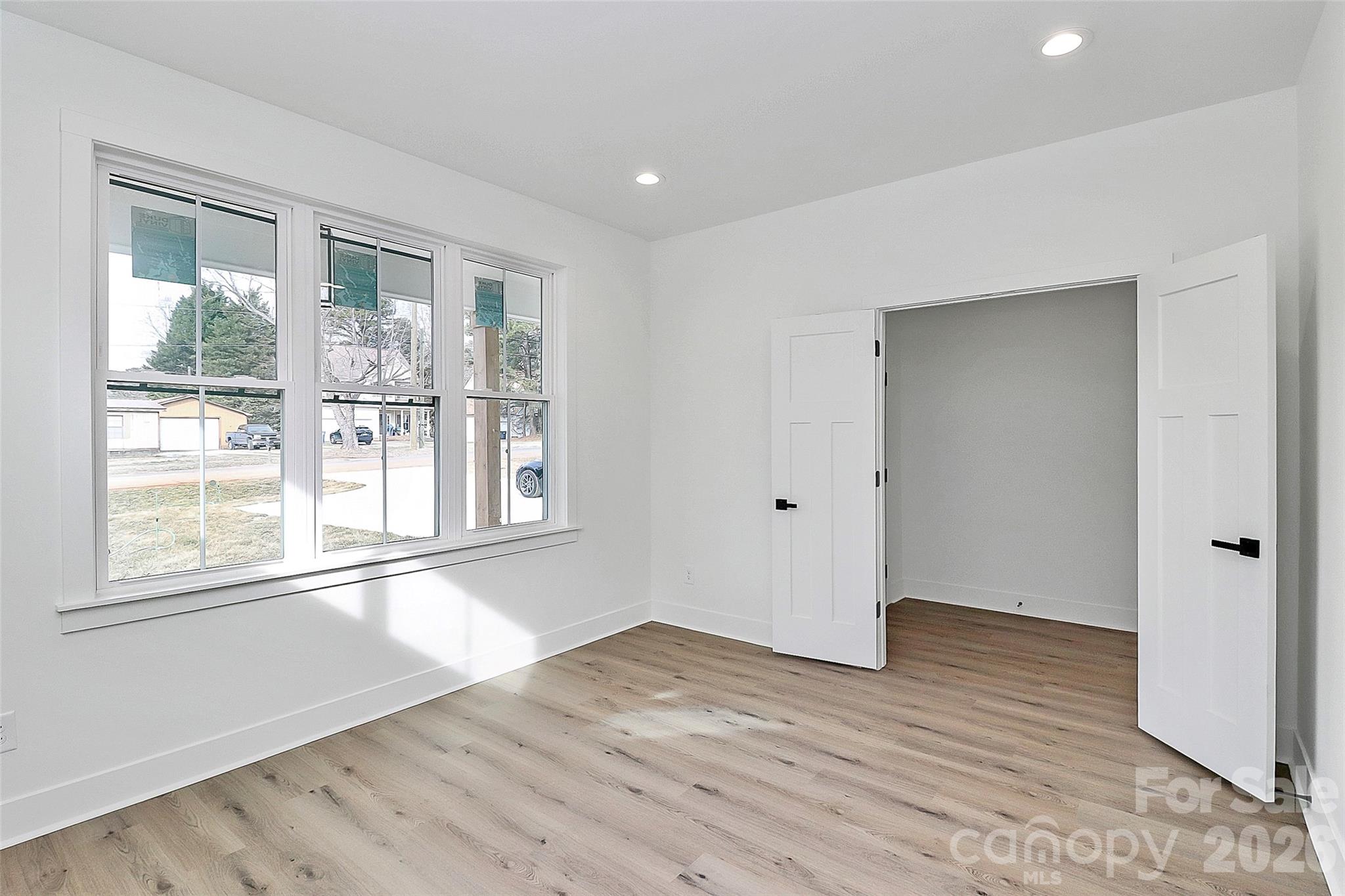 127 Hazelton Loop