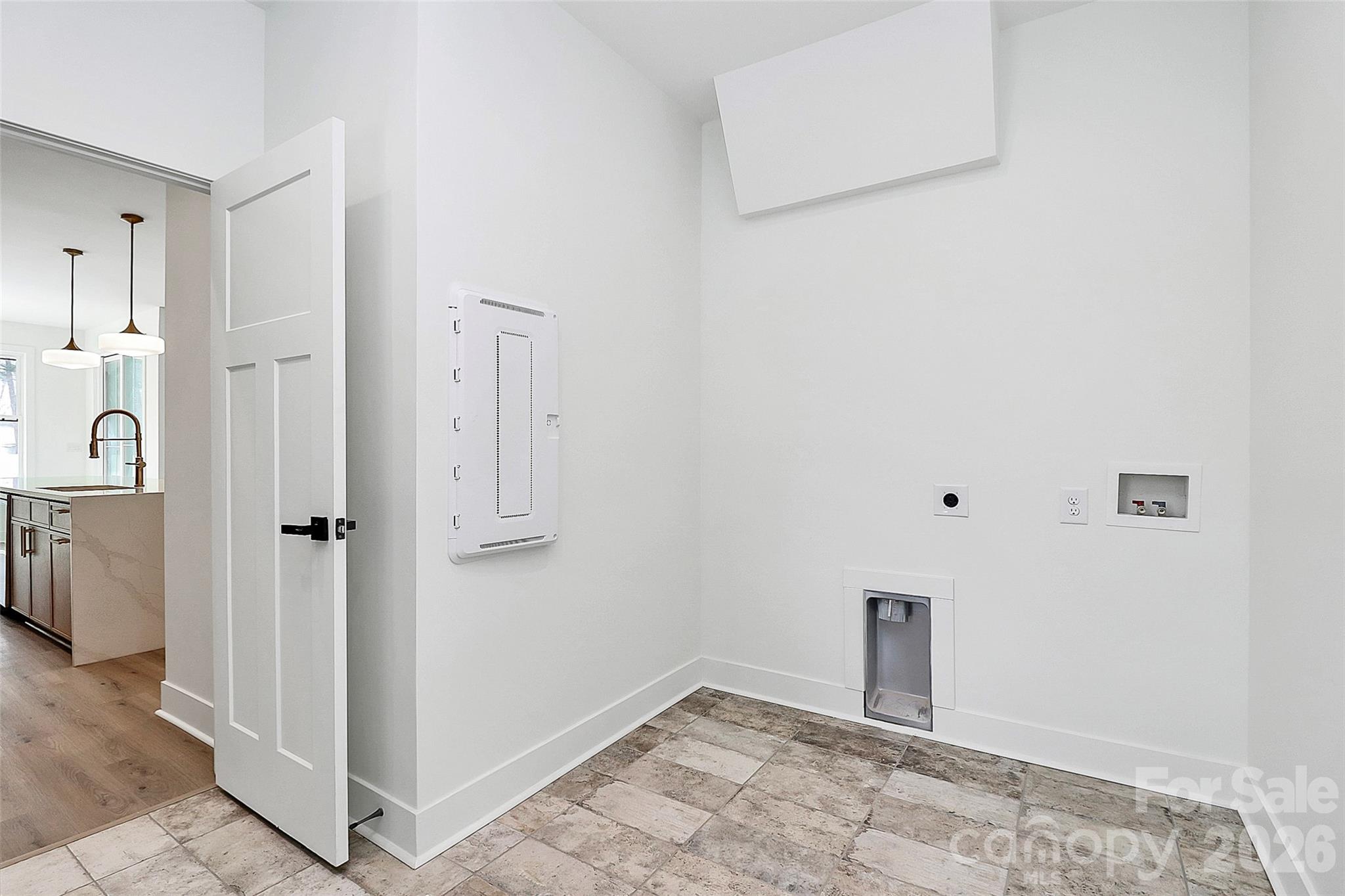 127 Hazelton Loop