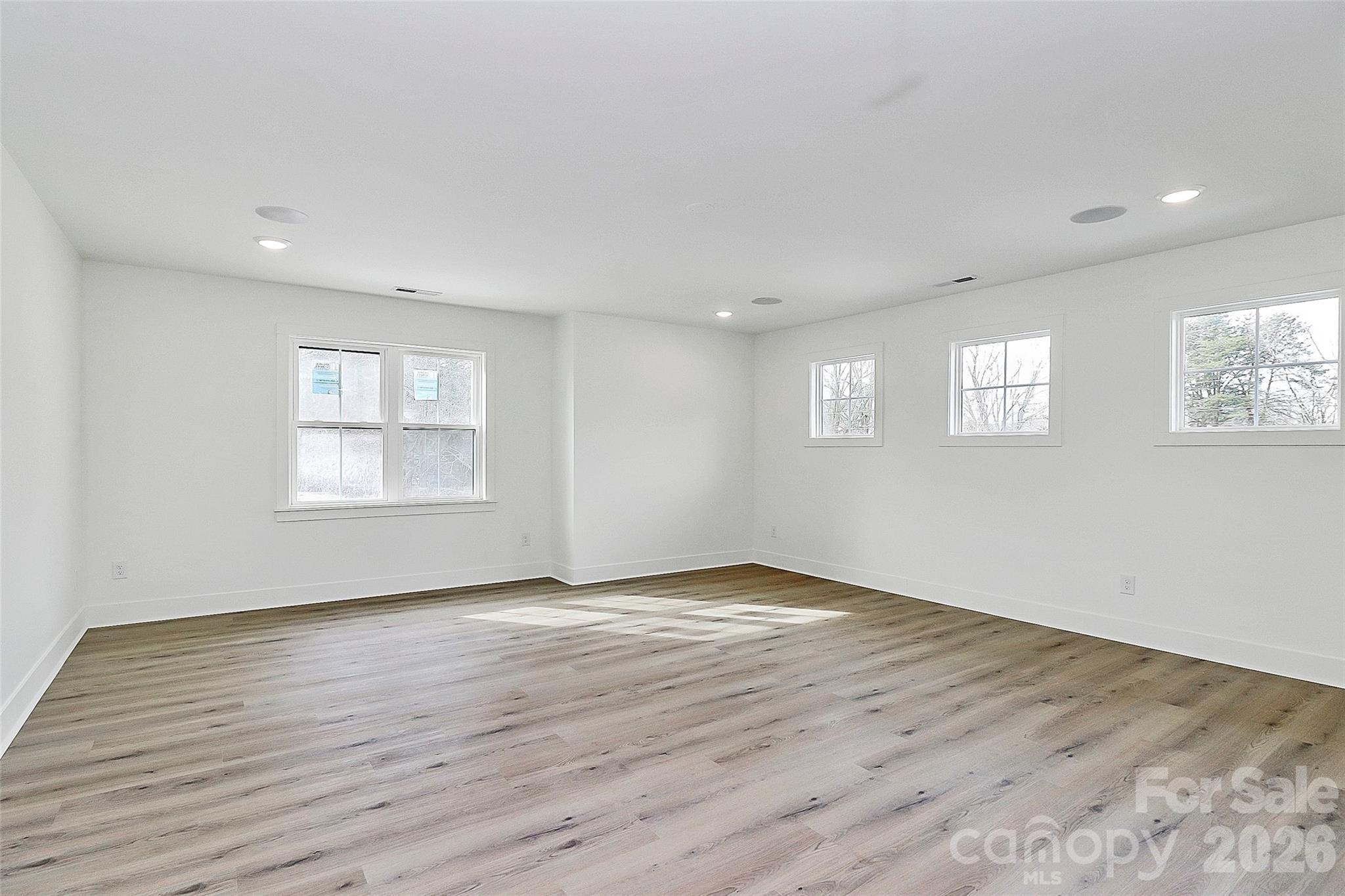 127 Hazelton Loop