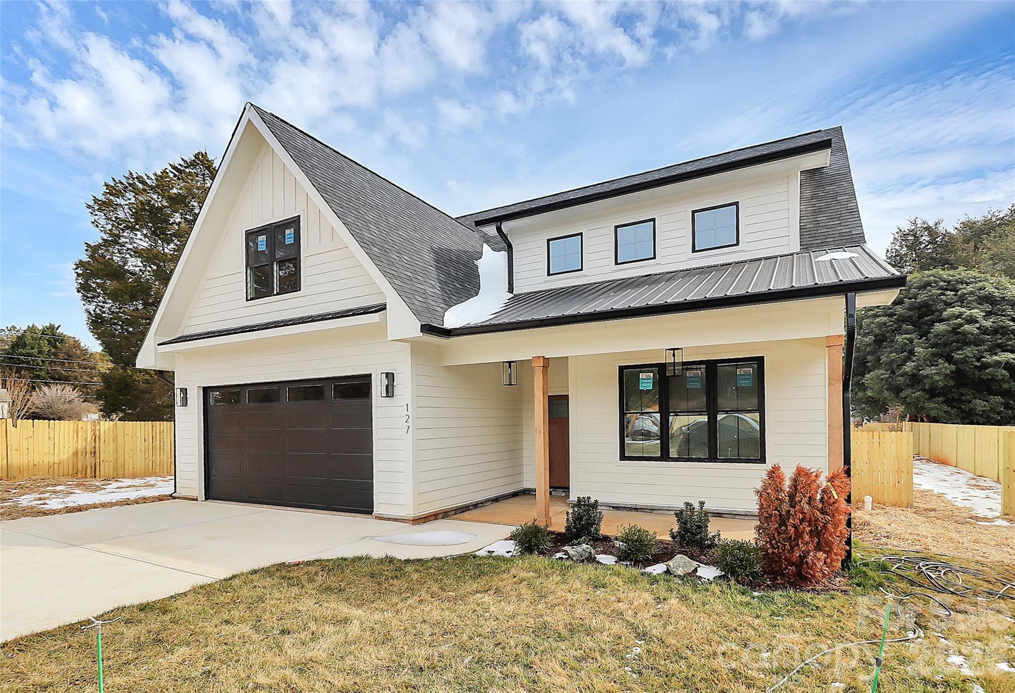 127 Hazelton Loop