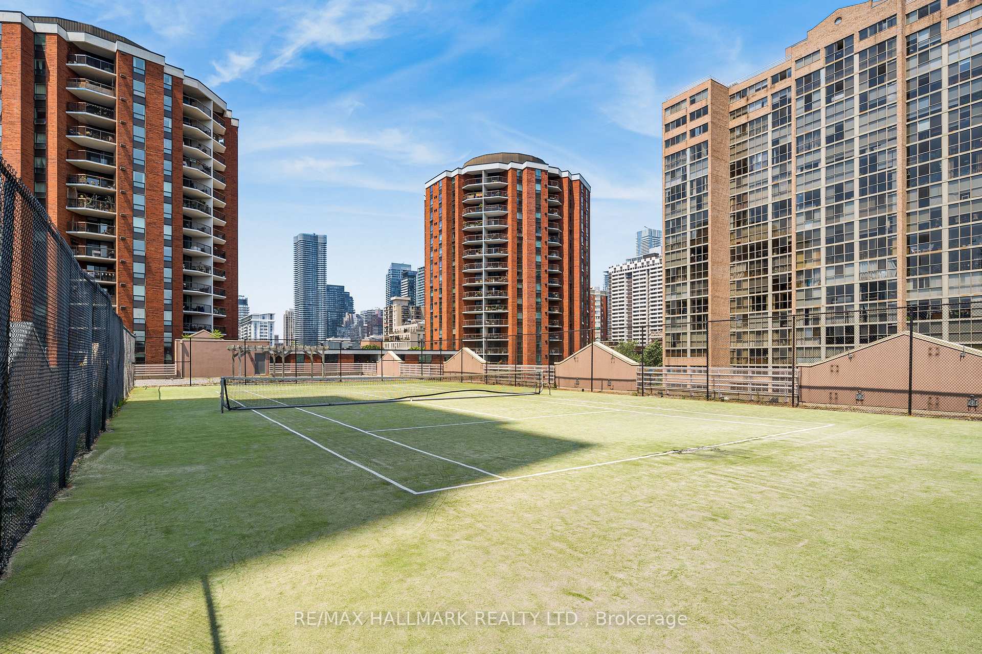 15 Maitland Place 906