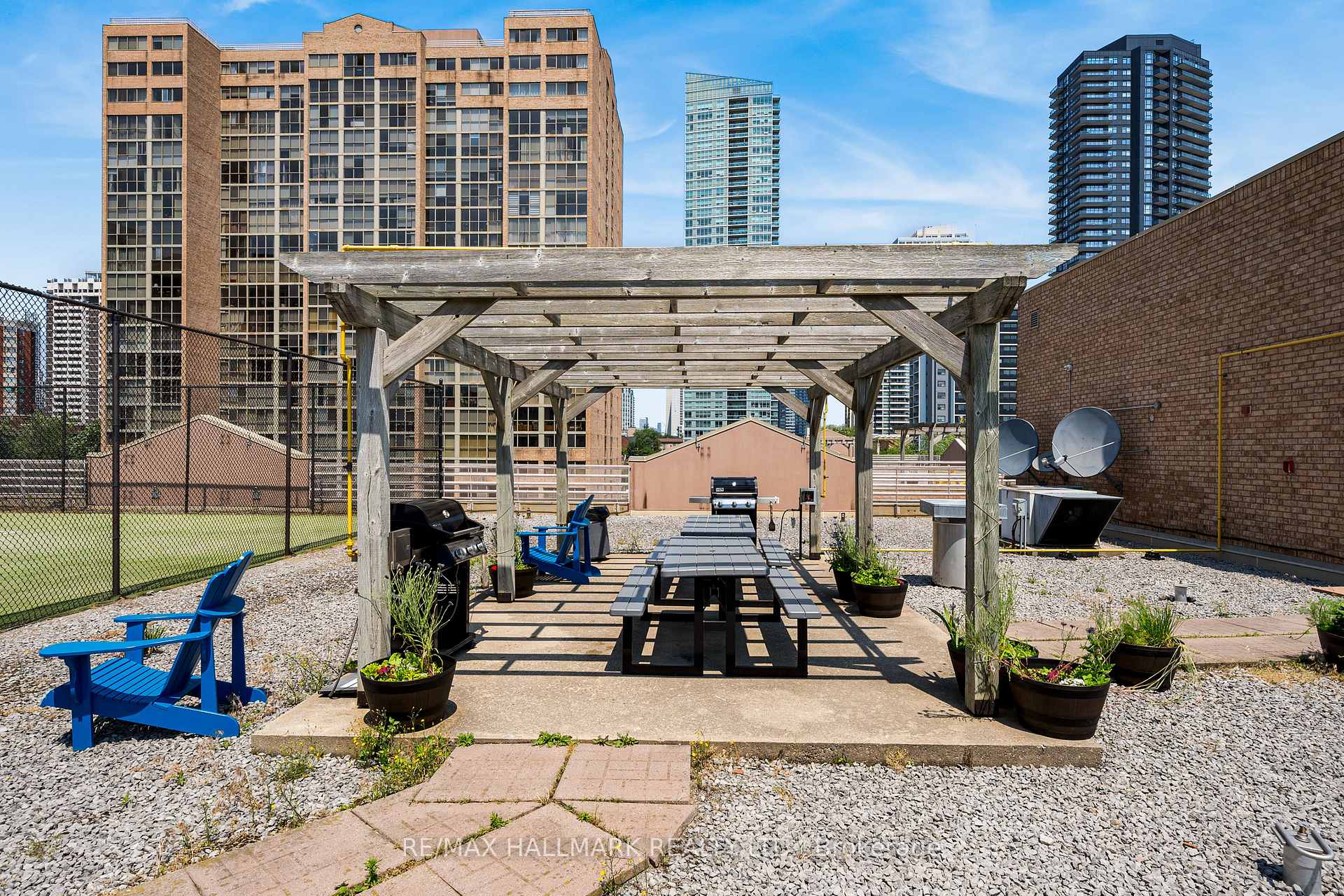 15 Maitland Place 906