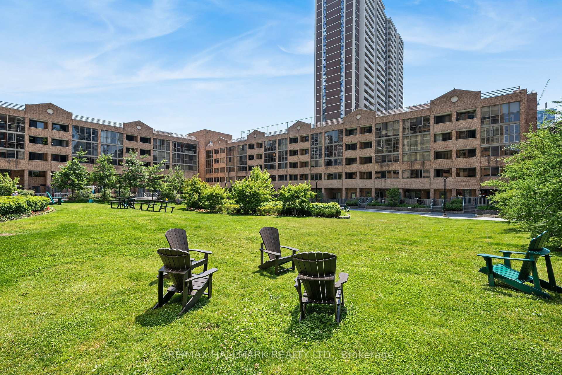 15 Maitland Place 906