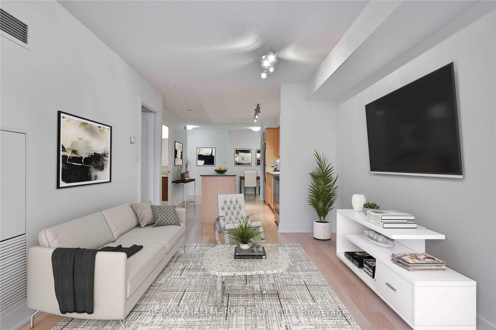 20 Blue Jays Way 1020