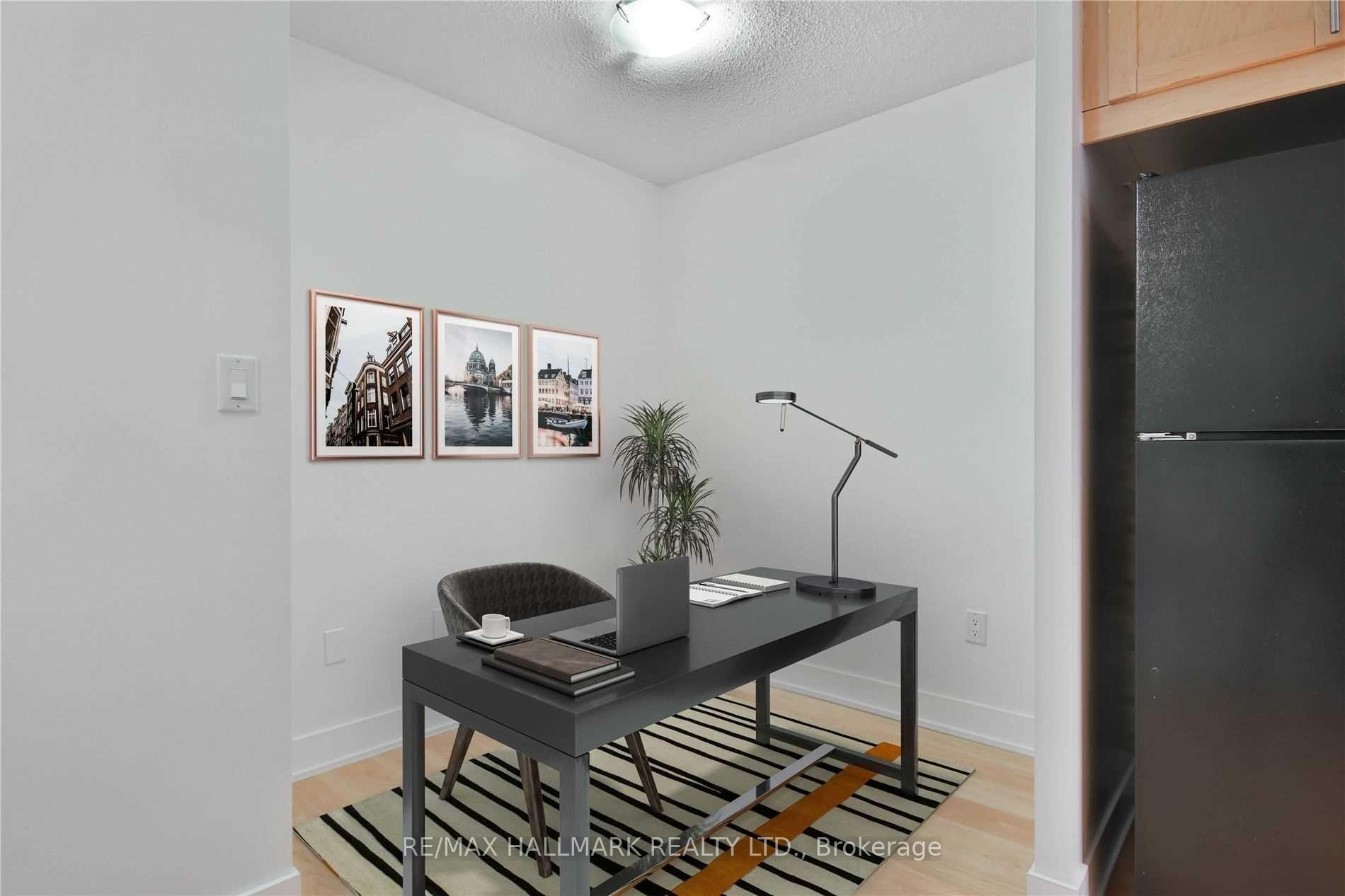 20 Blue Jays Way 1020