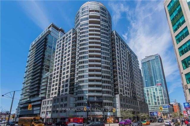 20 Blue Jays Way 1020