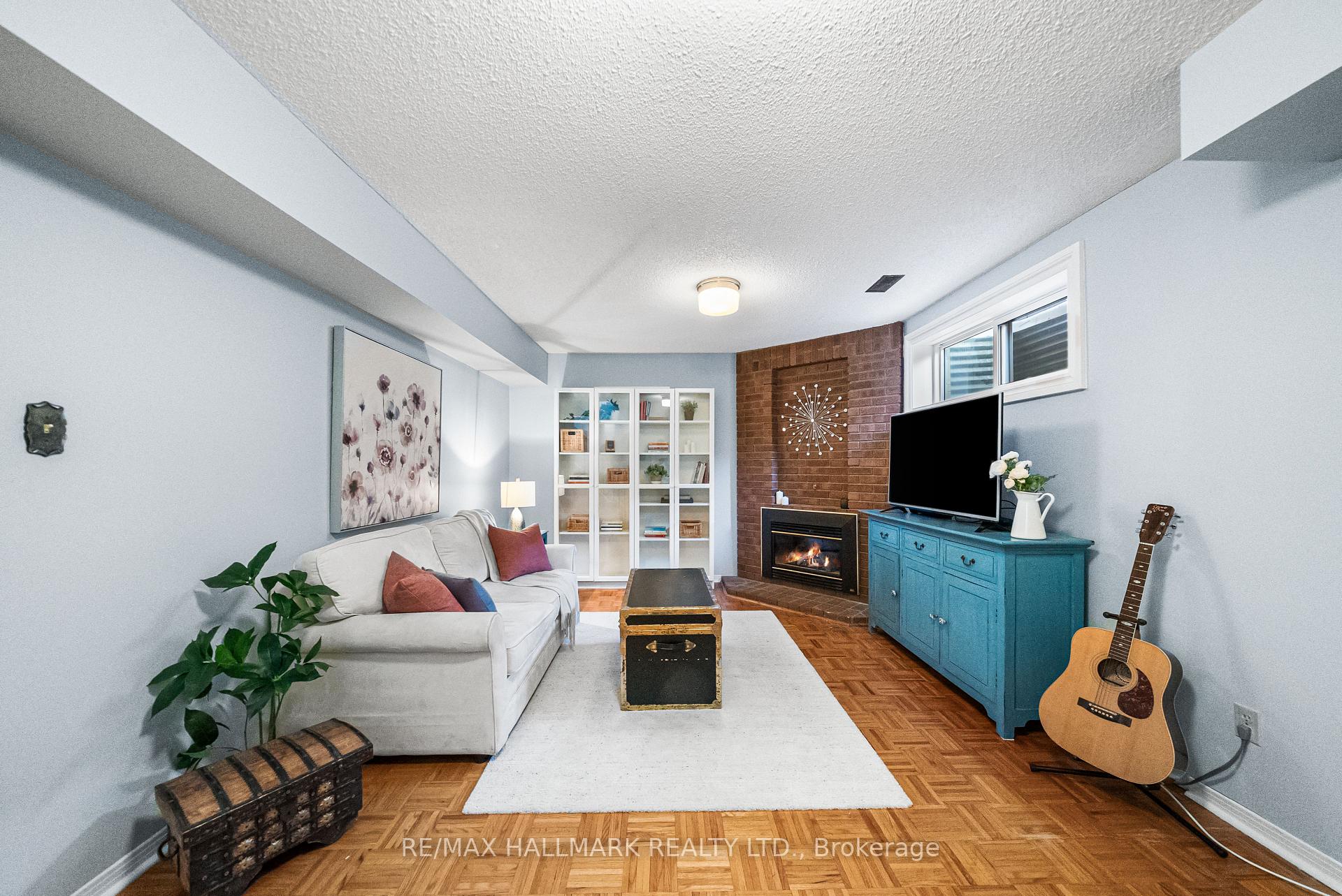 64 Sylvan Valley Way, Toronto C04, ON M5M 4M3, Toronto C04 ON, M5M 4M3