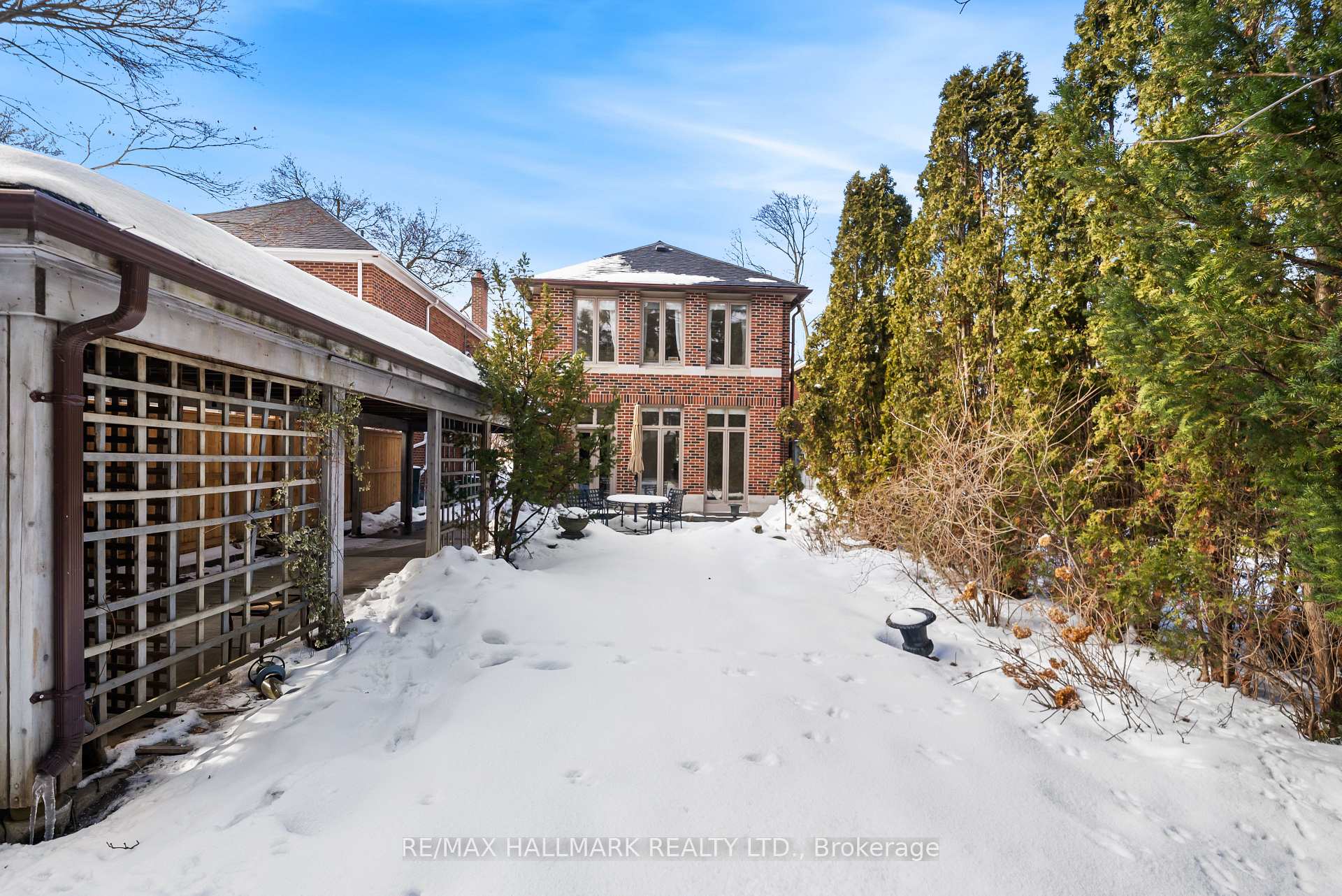 117 Airdrie Road, Toronto C11, ON M4G 1M6, Toronto C11 ON, M4G 1M6