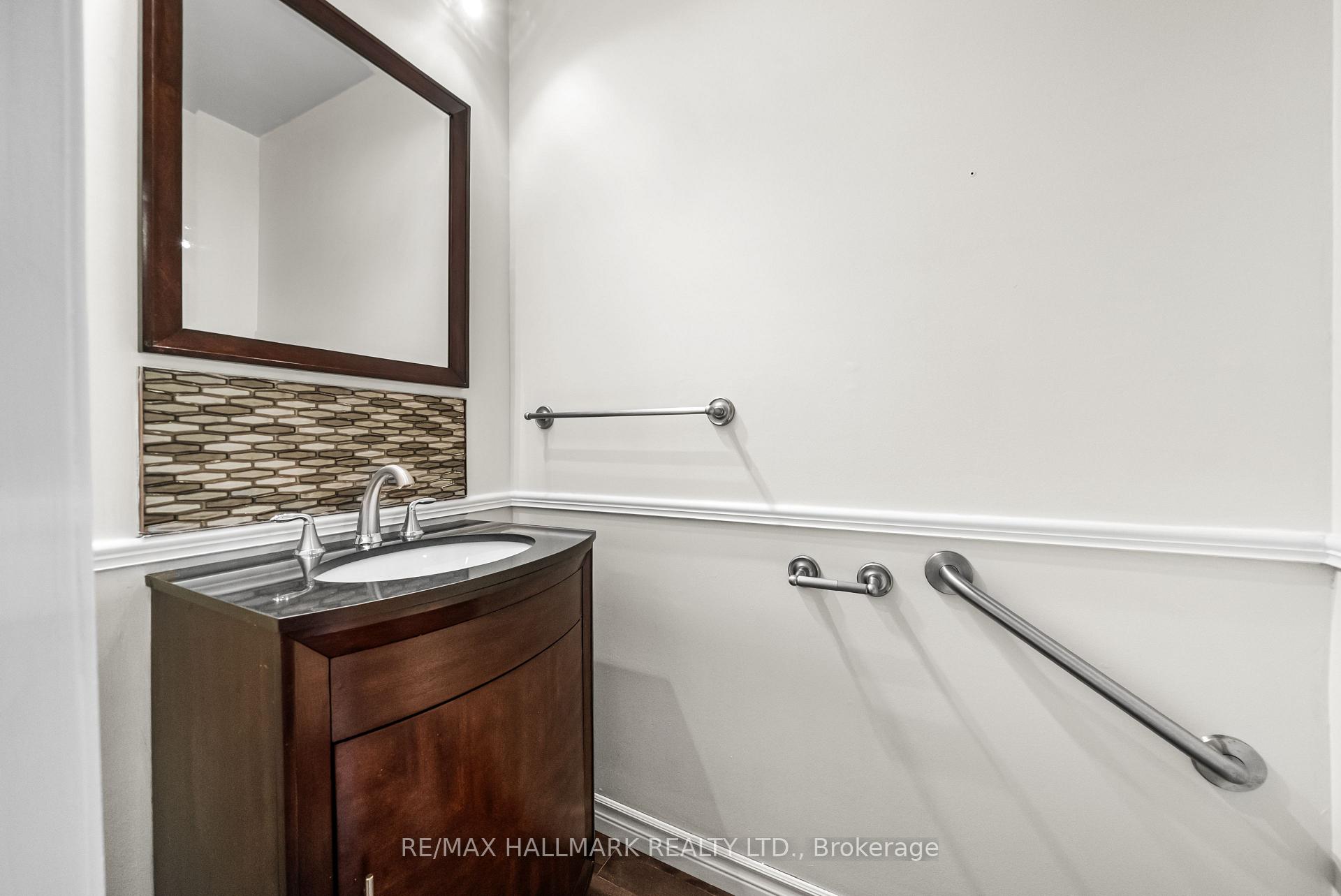 11 Tangle Briar Way, Toronto C15, ON M2J 2M5