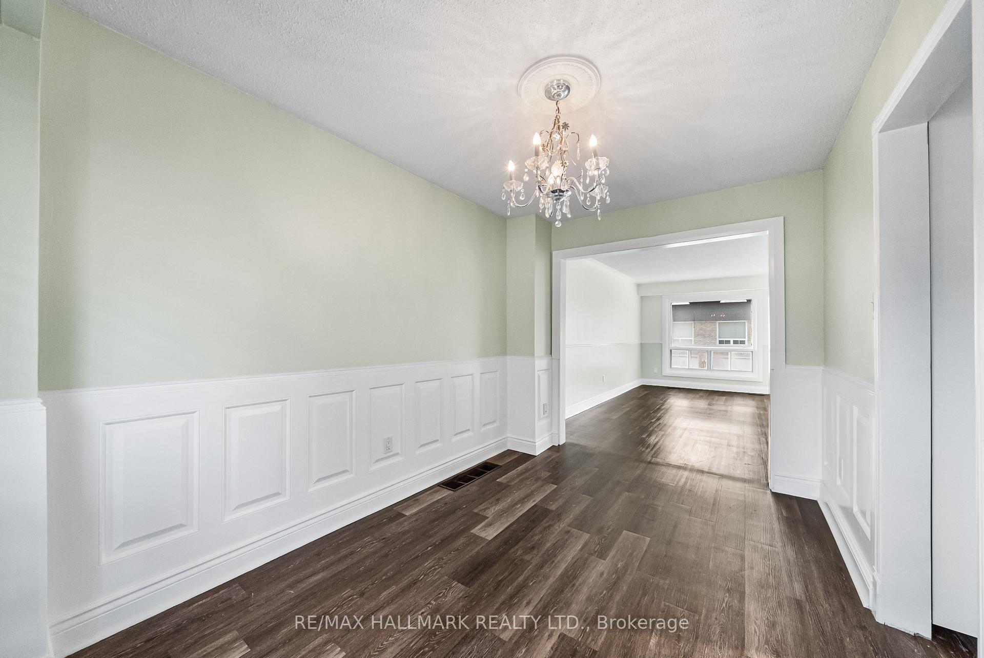 11 Tangle Briar Way, Toronto C15, ON M2J 2M5