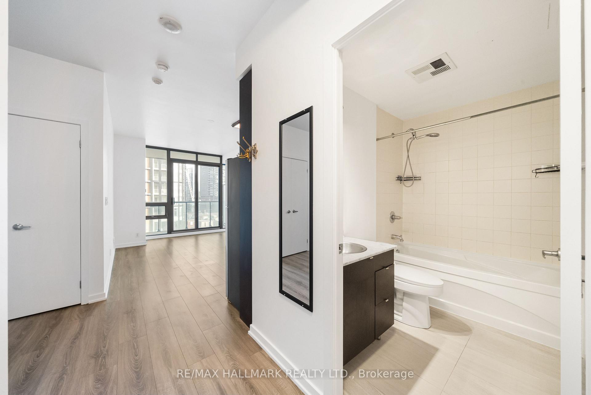 33 Lombard Street 1105