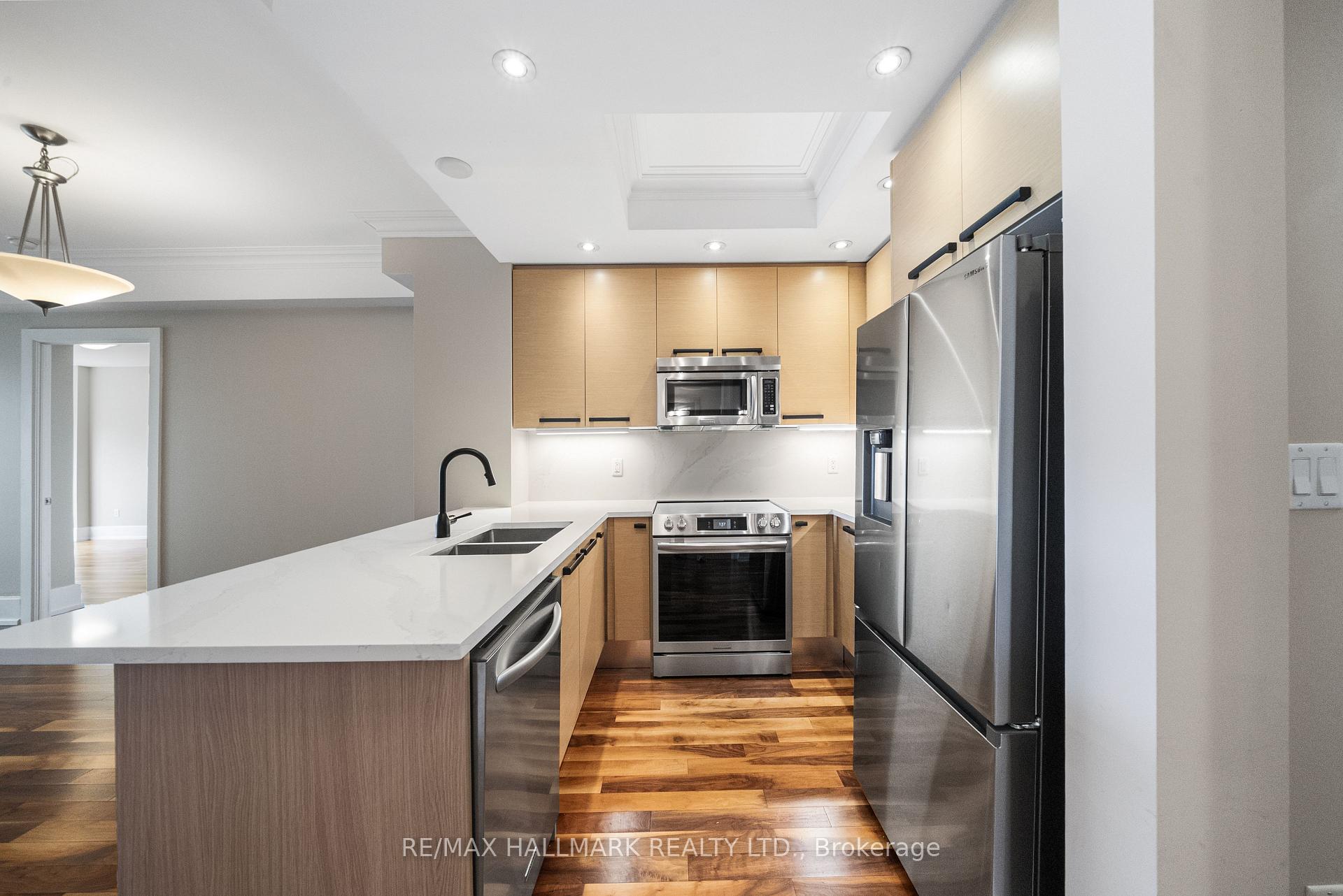 660 Sheppard Avenue E 601