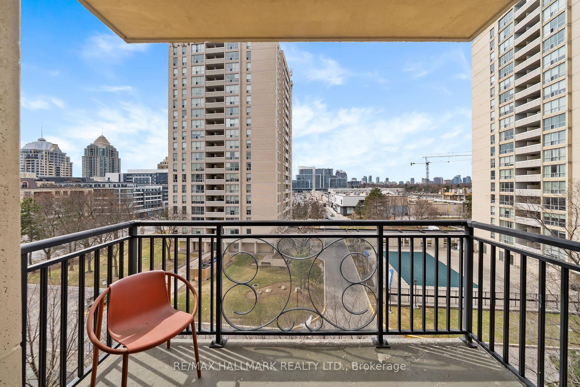 660 Sheppard Avenue E 601