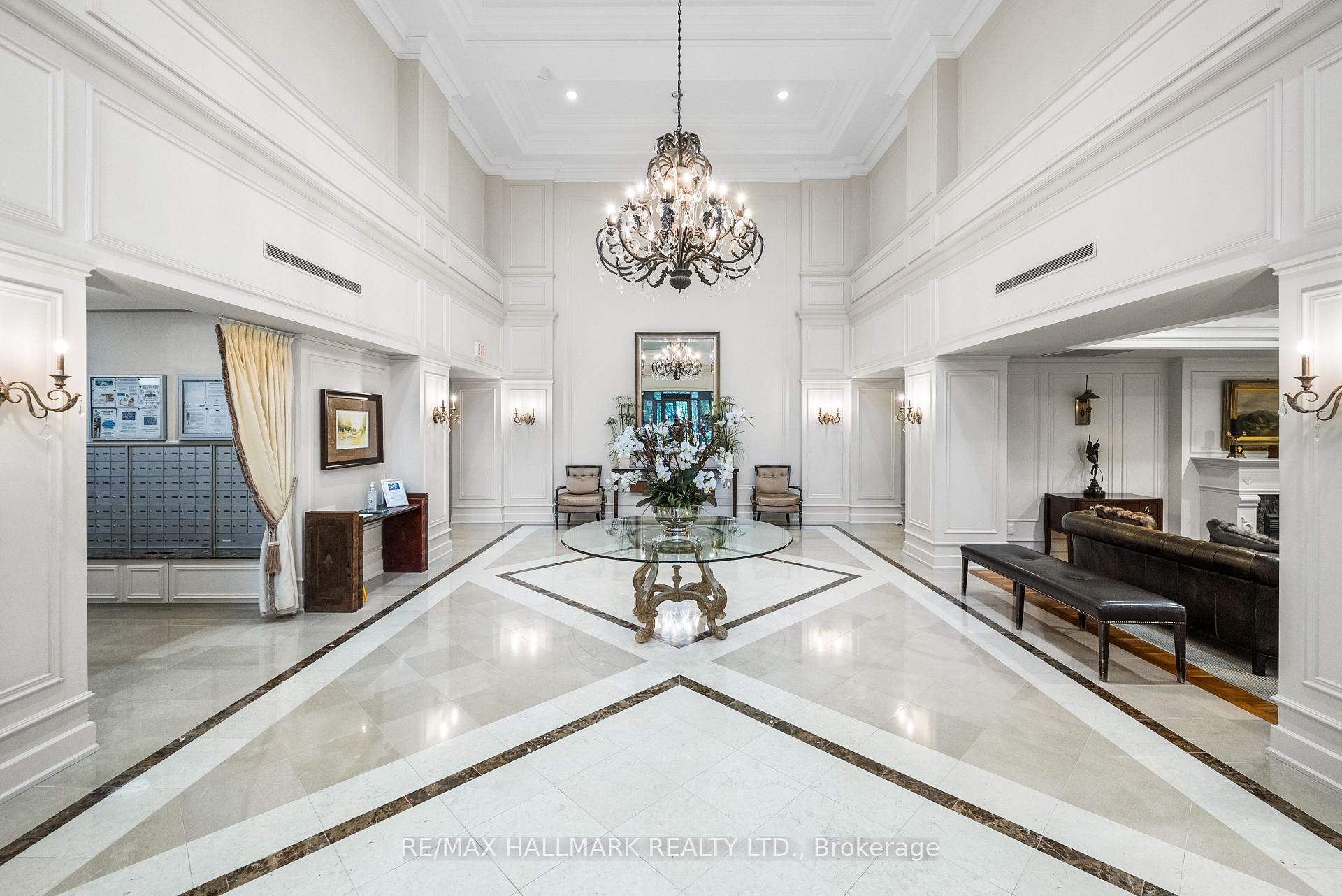 660 Sheppard Avenue E 601