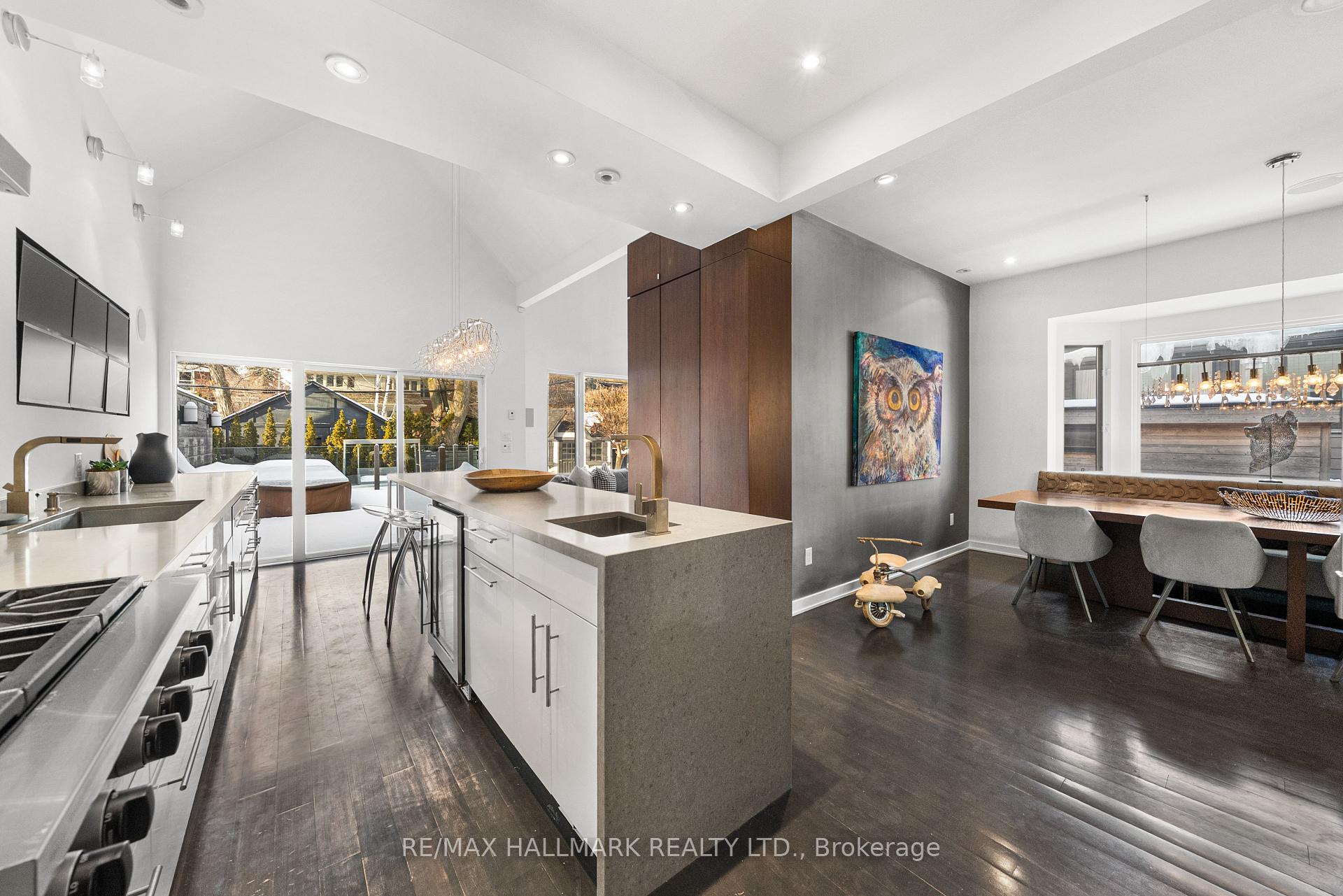 26 Lytton Boulevard
