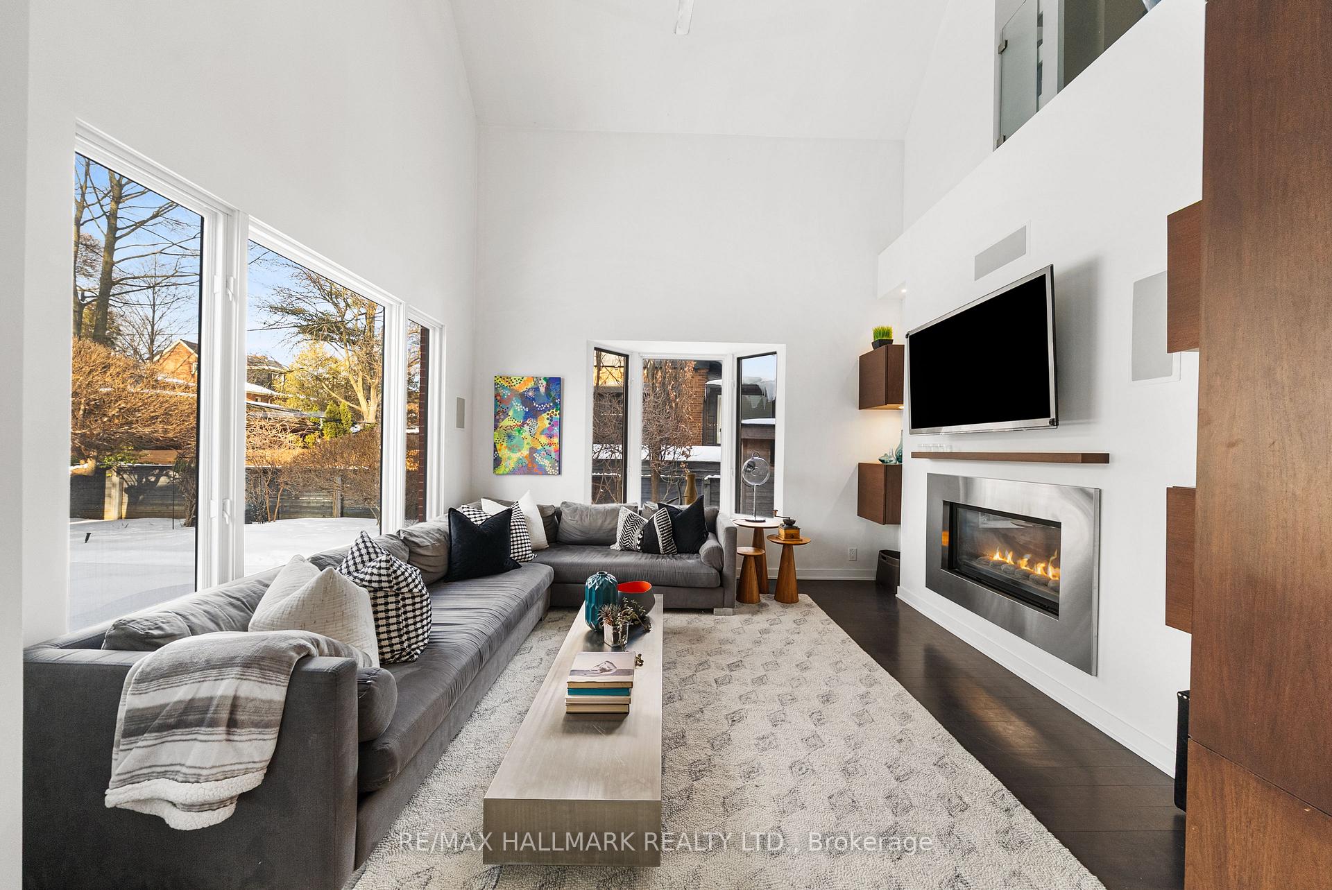 26 Lytton Boulevard
