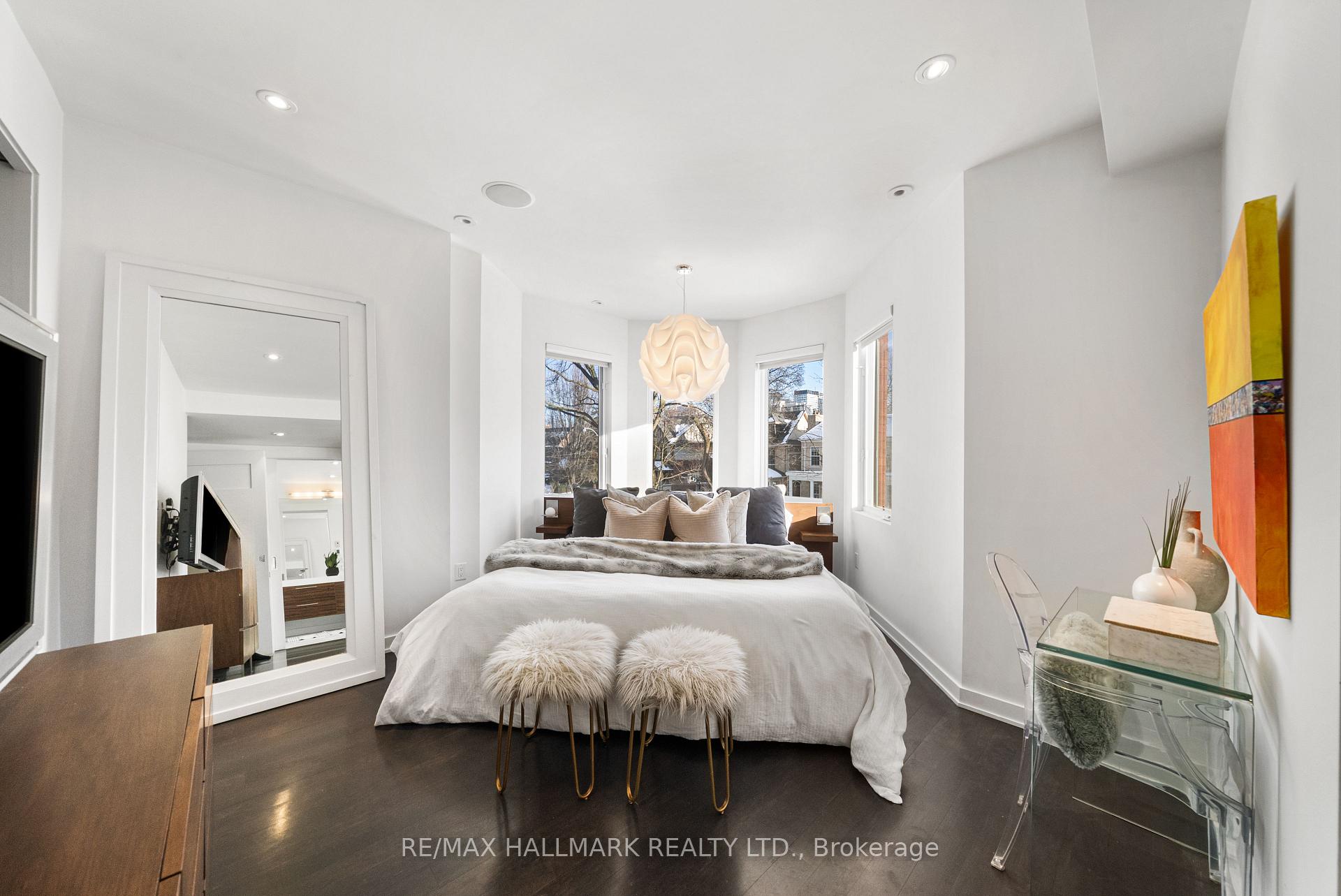 26 Lytton Boulevard