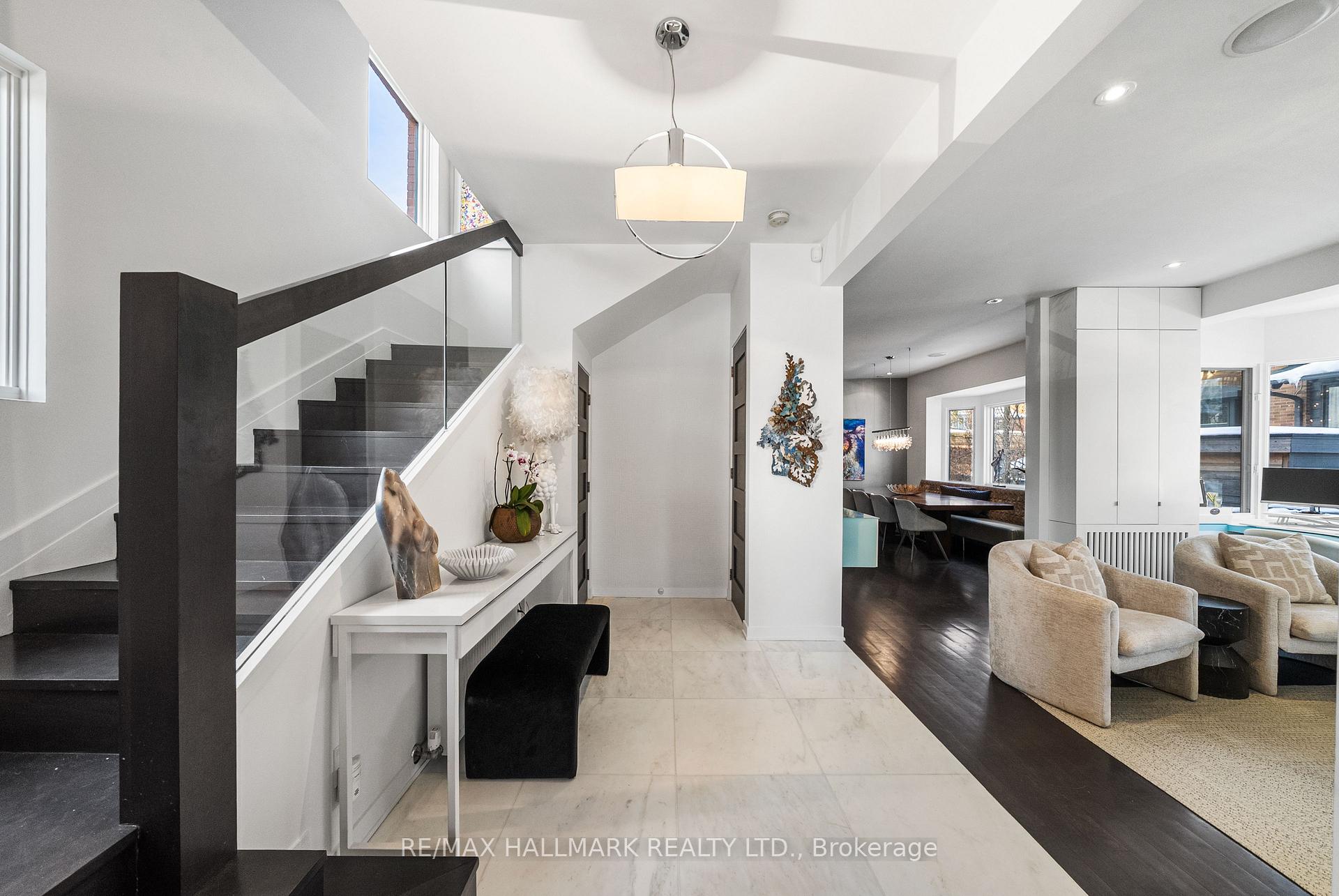 26 Lytton Boulevard