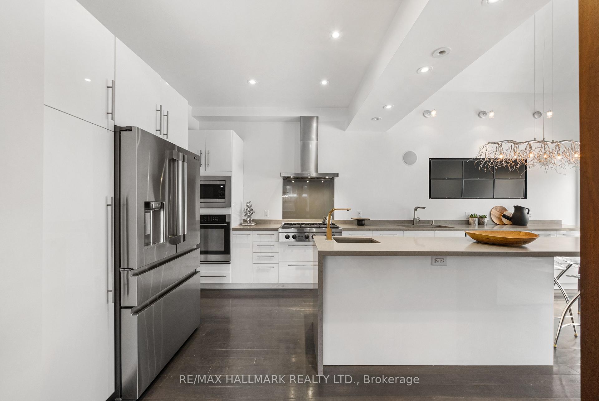 26 Lytton Boulevard