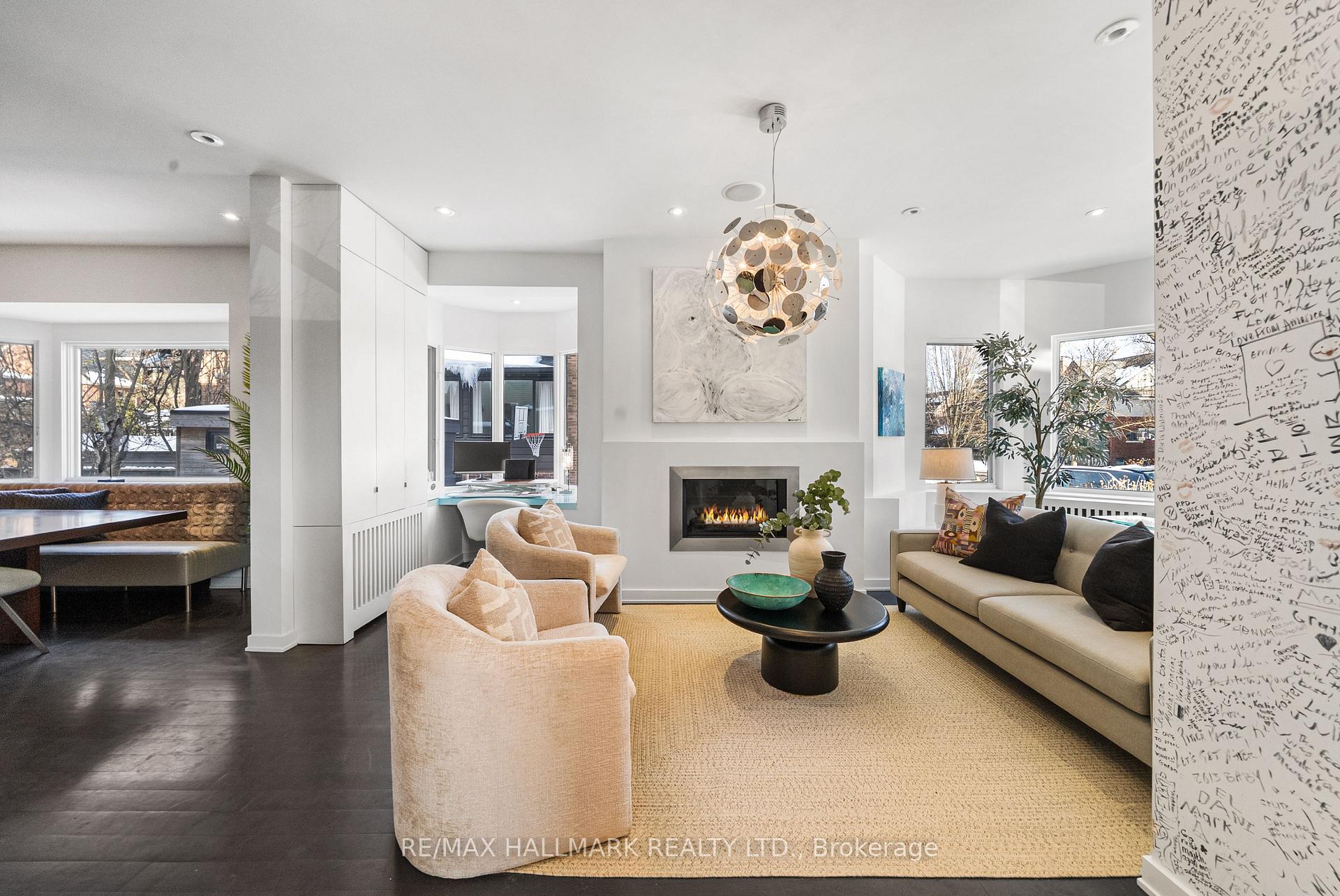 26 Lytton Boulevard