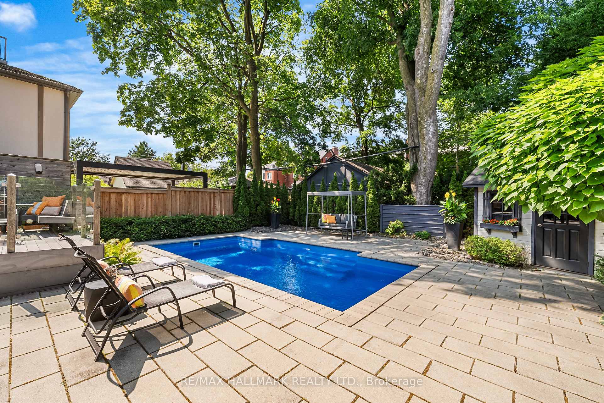 26 Lytton Boulevard