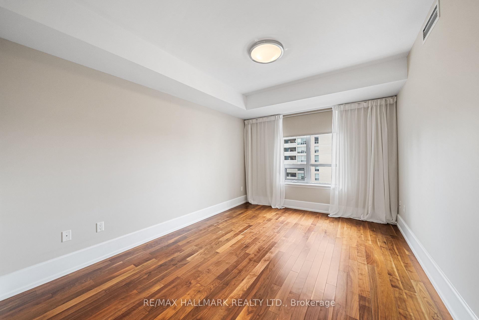 660 Sheppard Avenue E 601