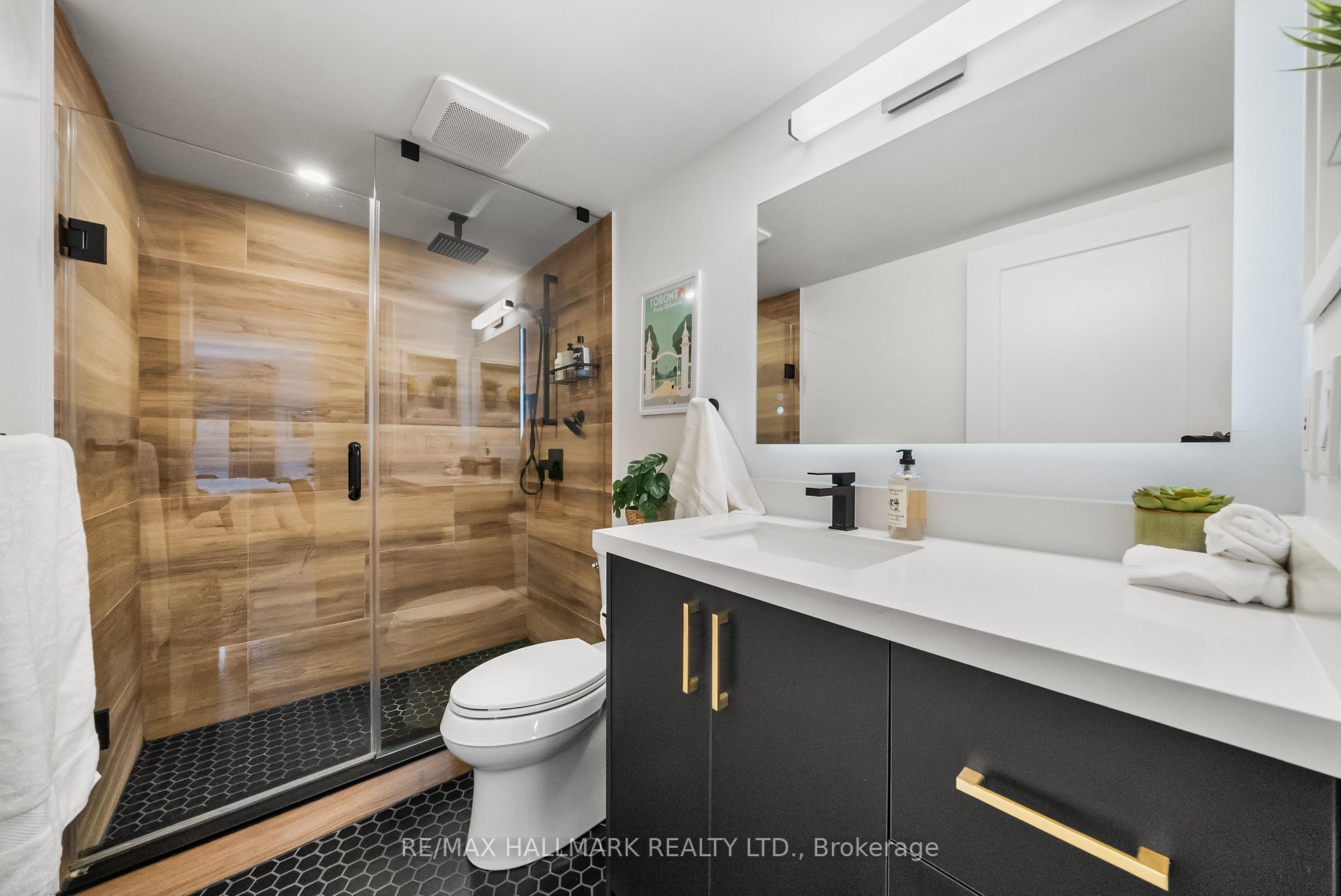 7 Broadway Avenue 506