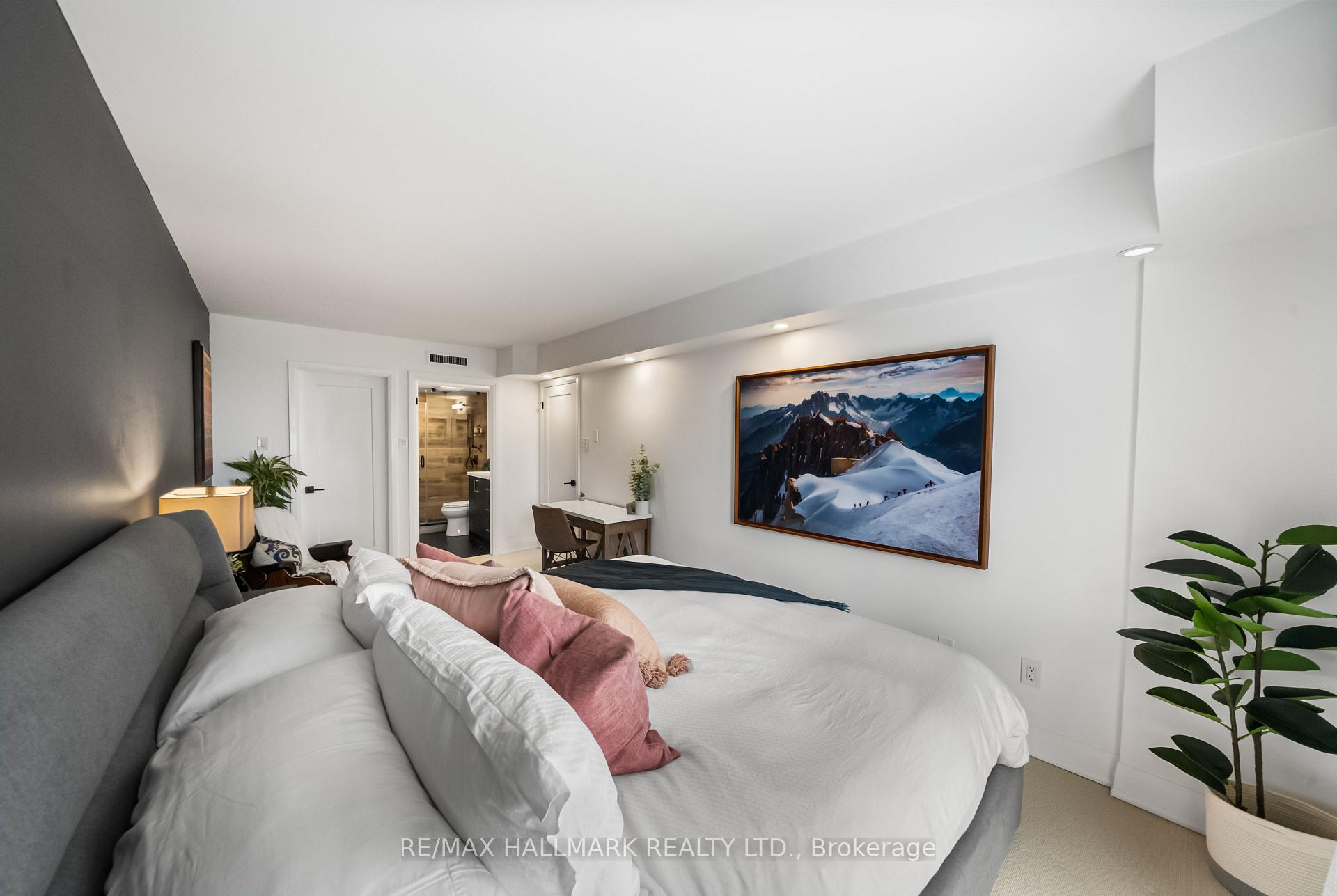 7 Broadway Avenue 506