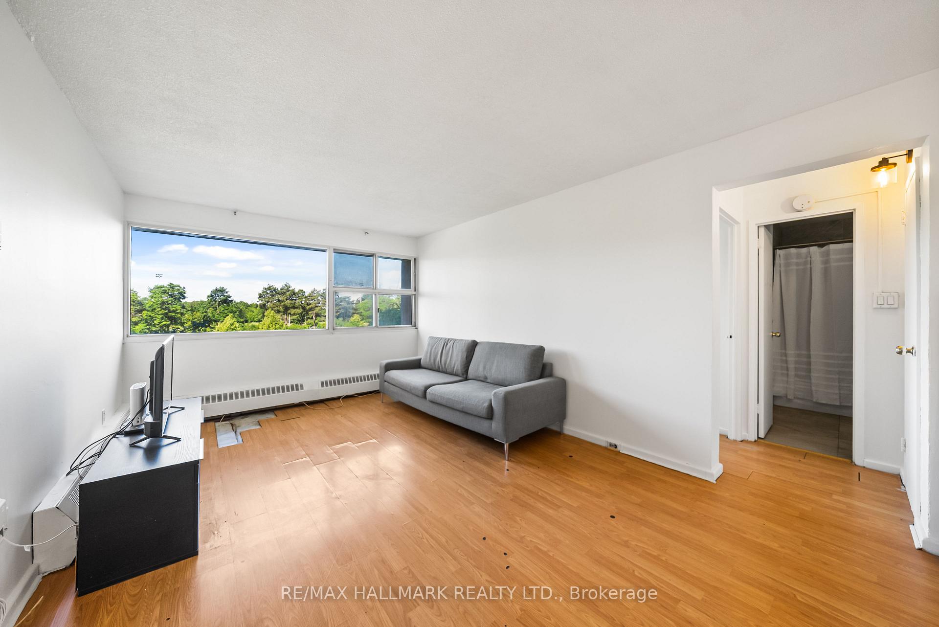 725 Don Mills Road 304, Toronto Unit: 304