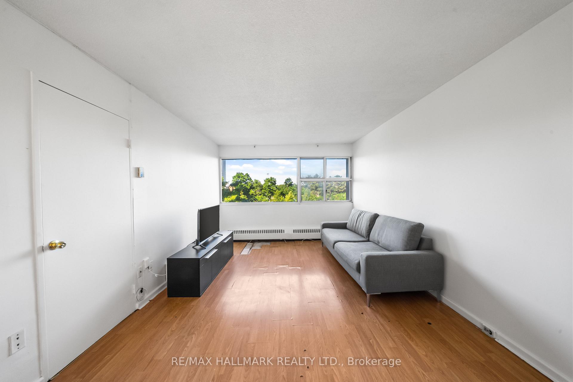 725 Don Mills Road 304, Toronto Unit: 304