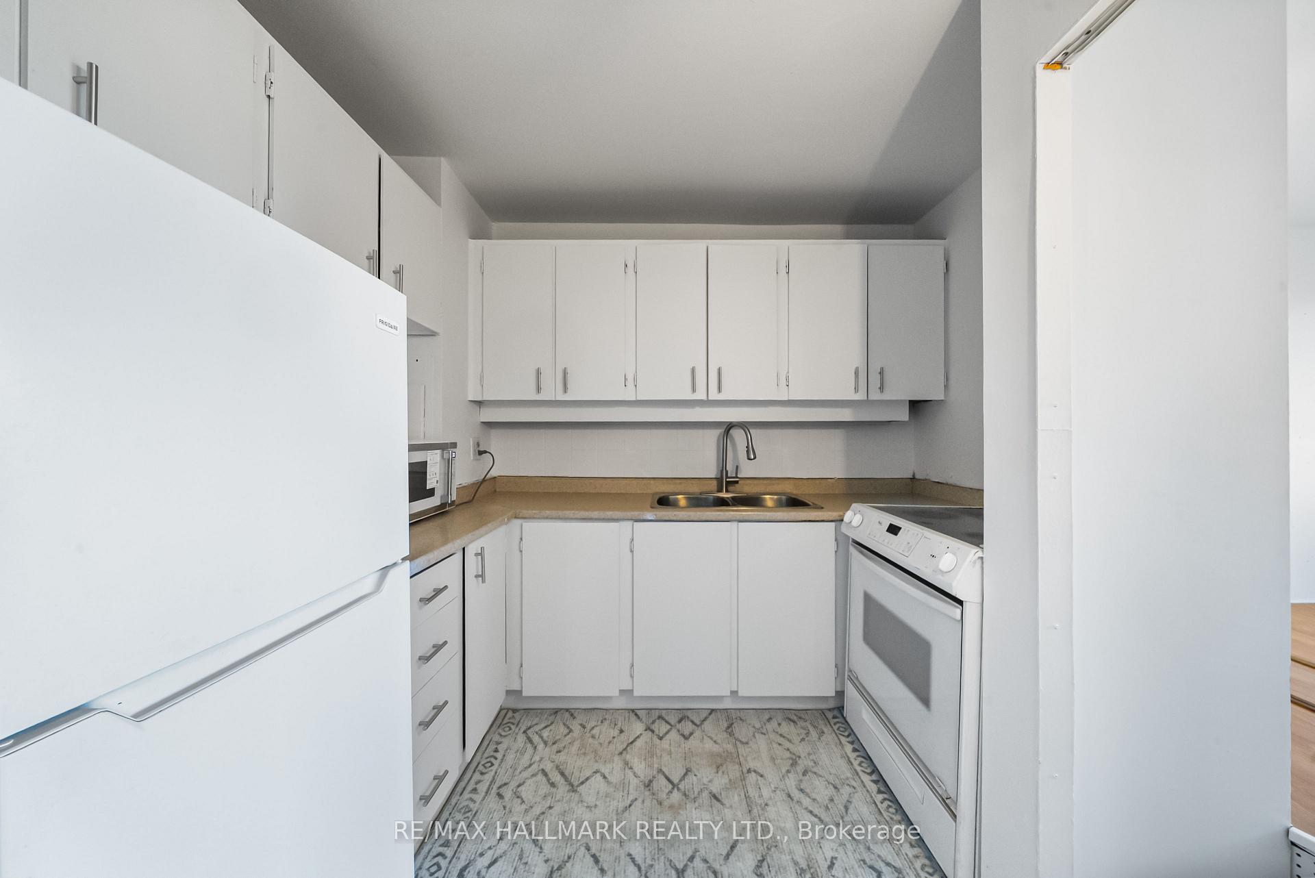 725 Don Mills Road 304, Toronto Unit: 304