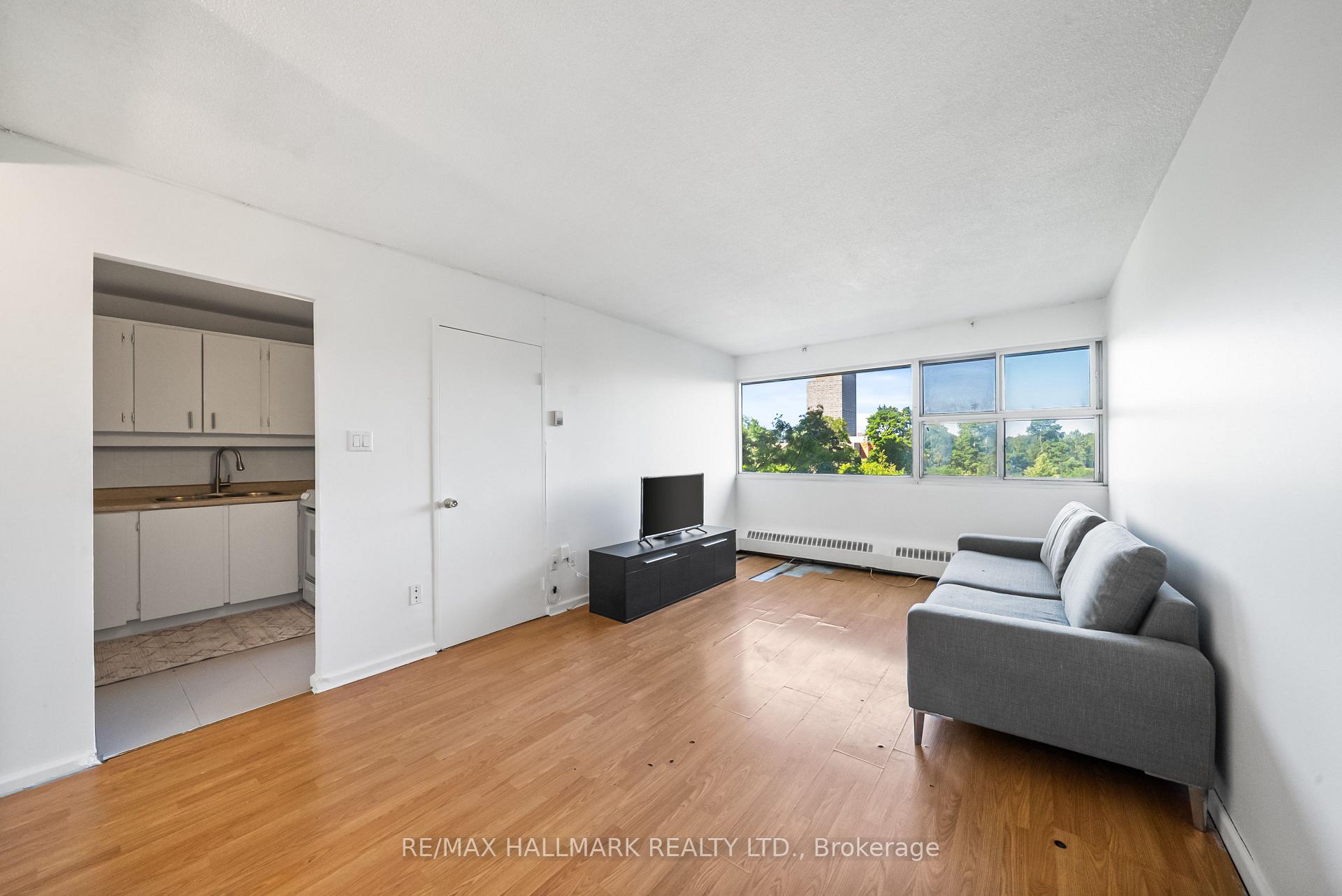 725 Don Mills Road 304, Toronto Unit: 304