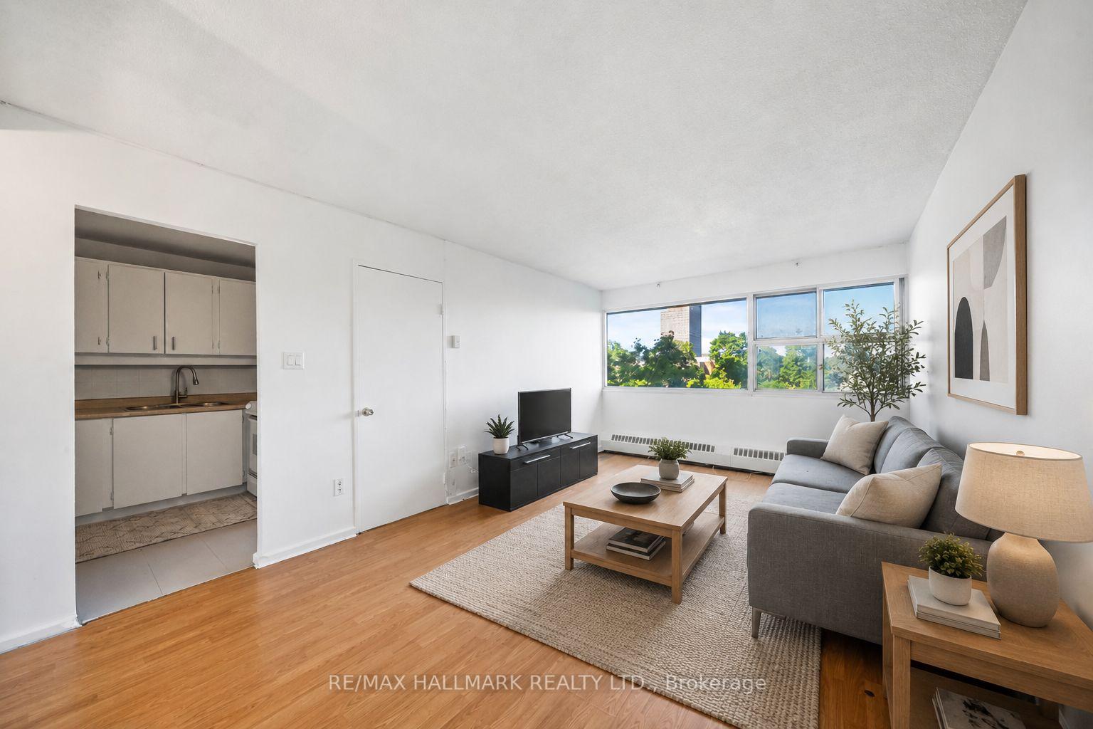 725 Don Mills Road 304, Toronto Unit: 304