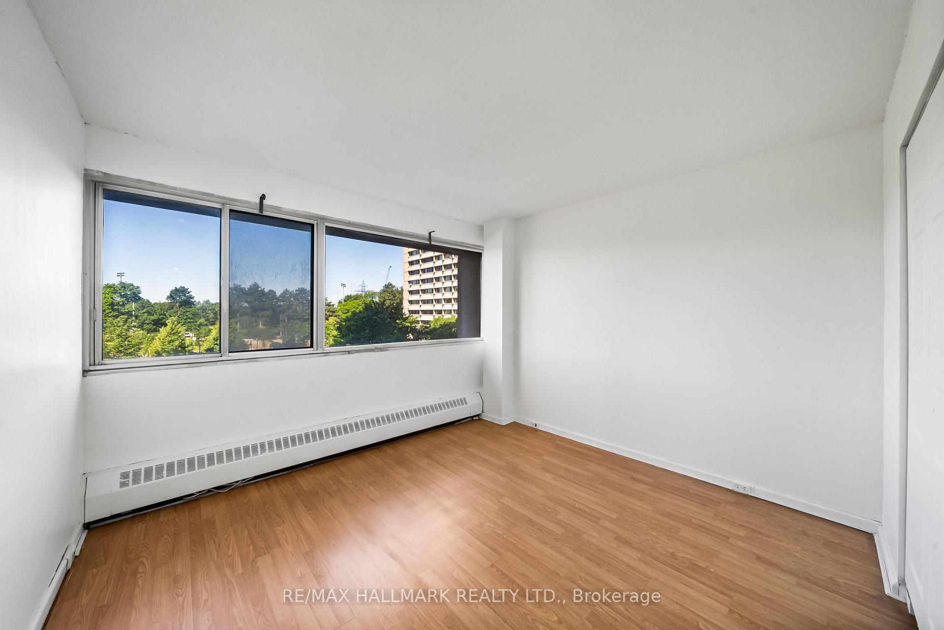 725 Don Mills Road 304, Toronto Unit: 304